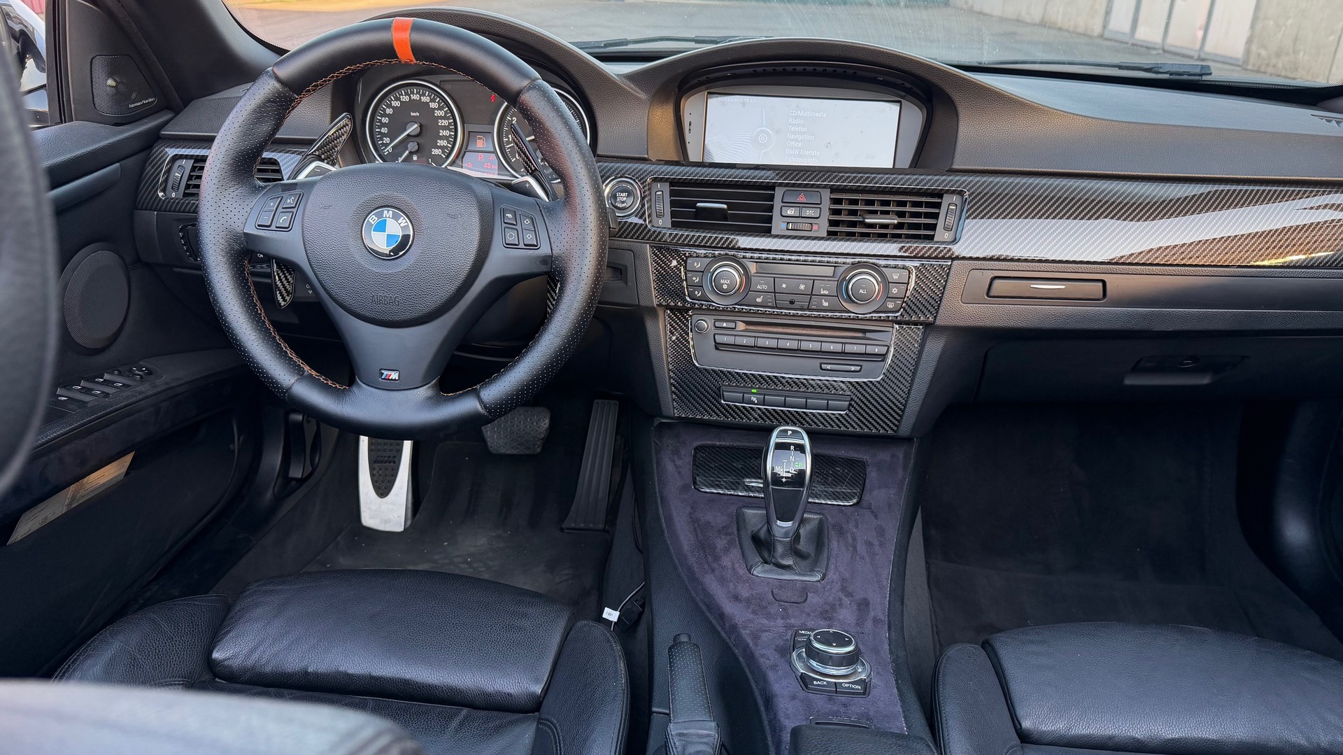 BMW 335i Cabriolet DSG-image-9