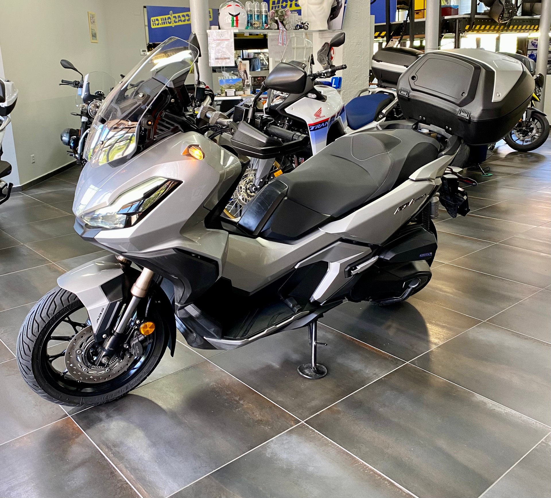 HONDA ADV 350