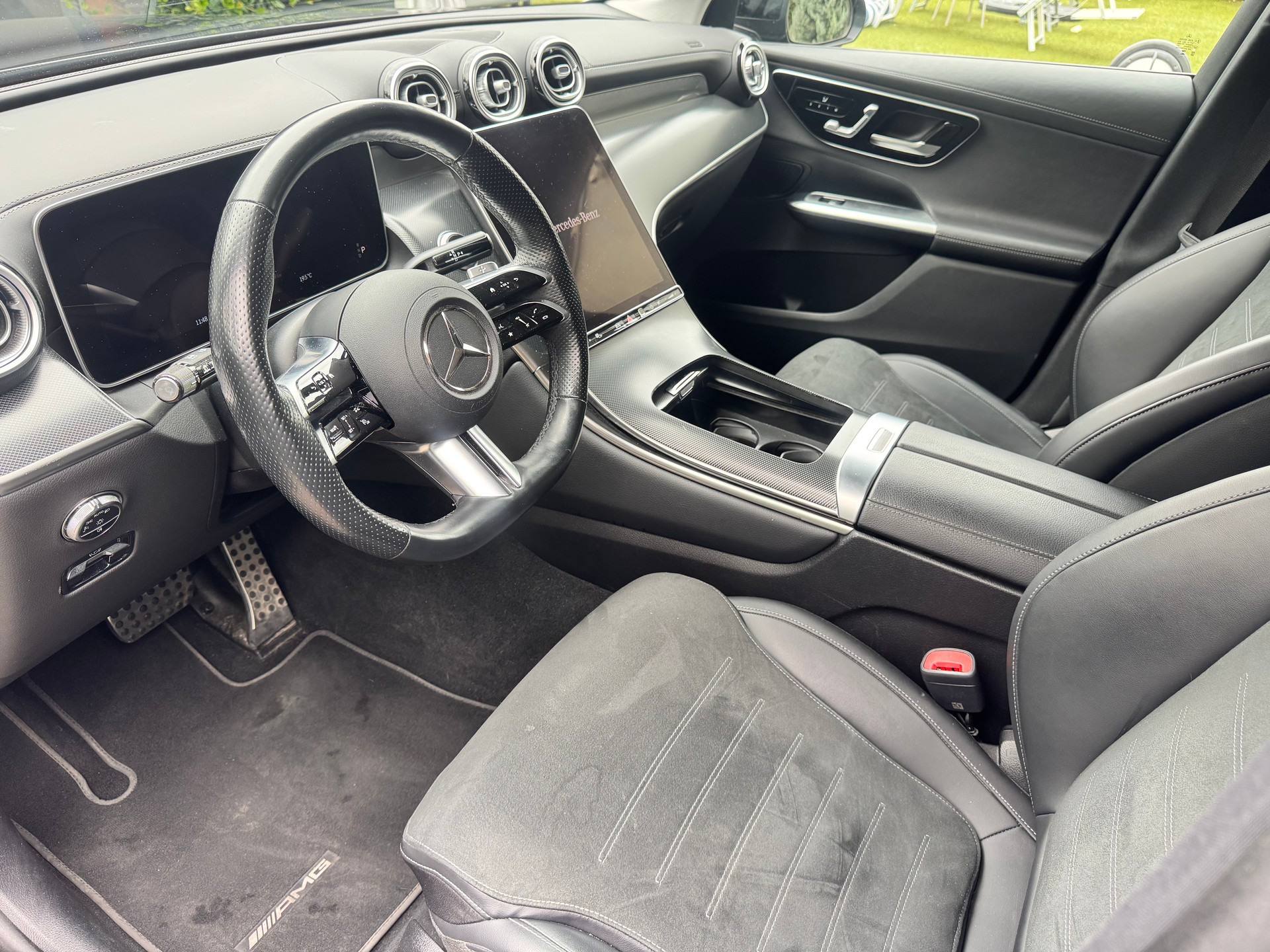 MERCEDES-BENZ GLC 220 d AMG Line 4matic-image-3