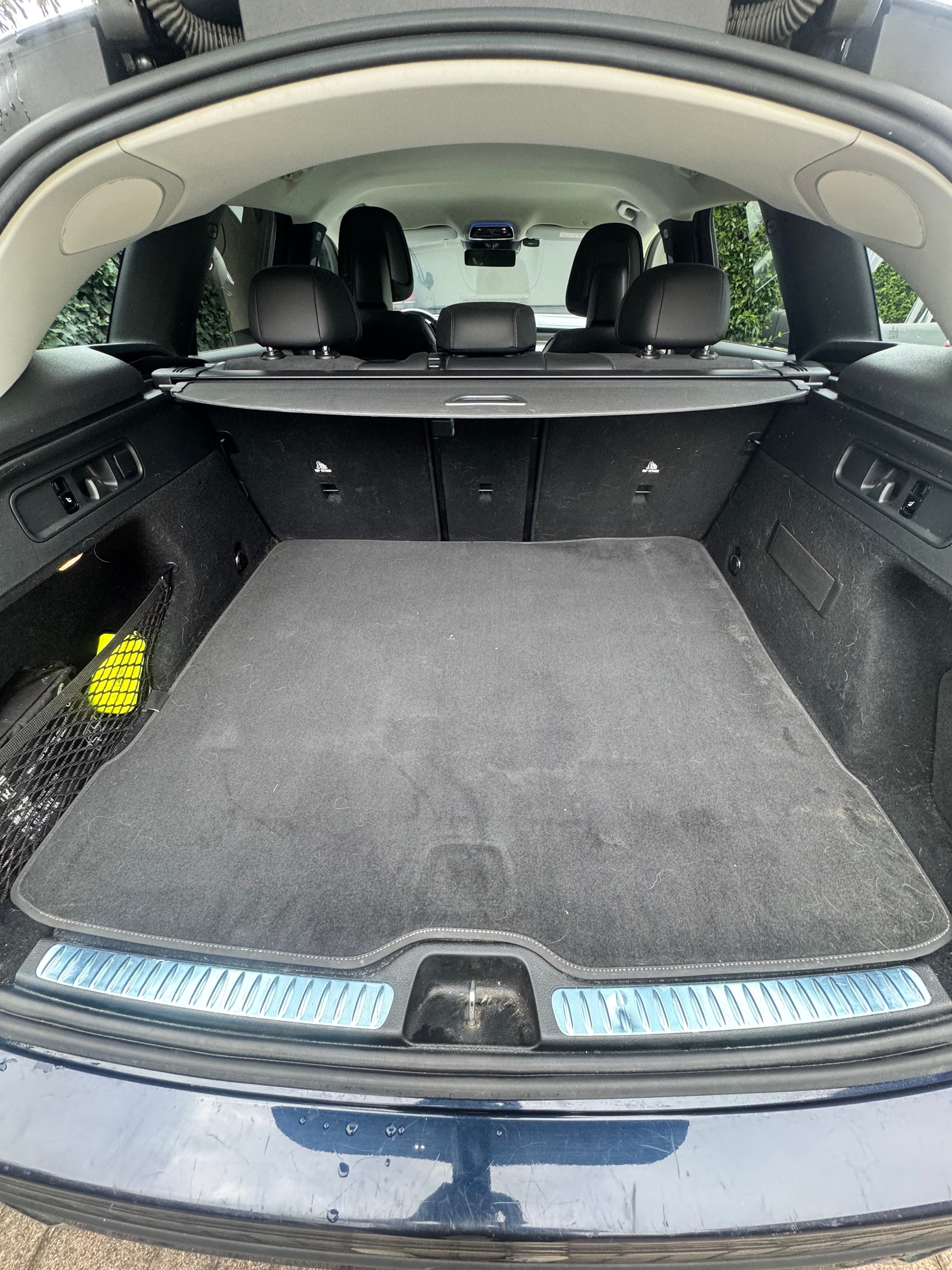 MERCEDES-BENZ GLC 220 d AMG Line 4matic-image-5