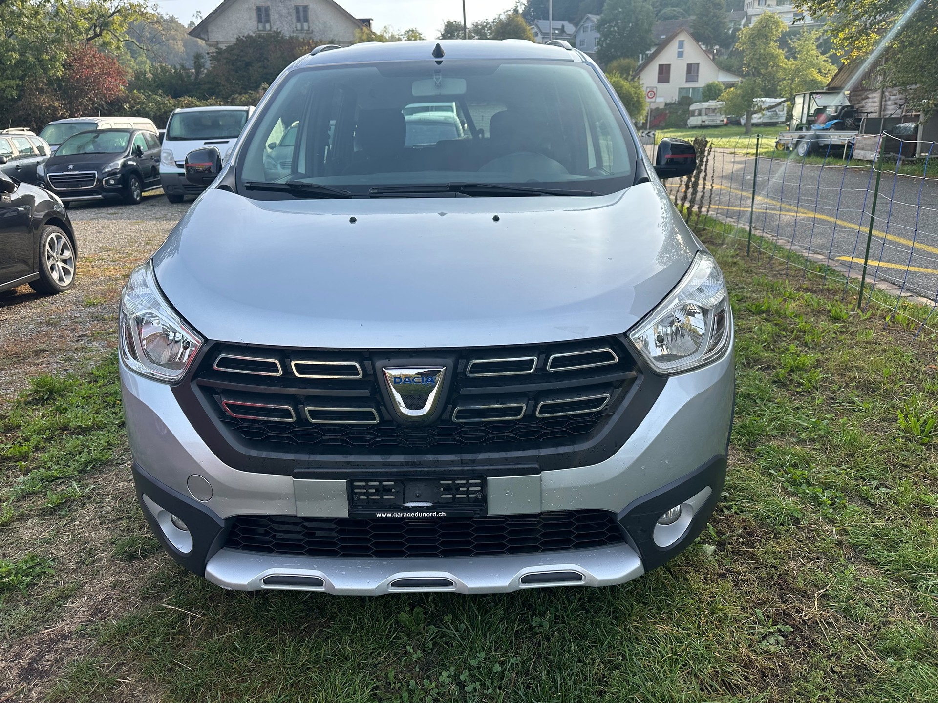 DACIA Lodgy TCE 130 Stepway 7PL-image-0