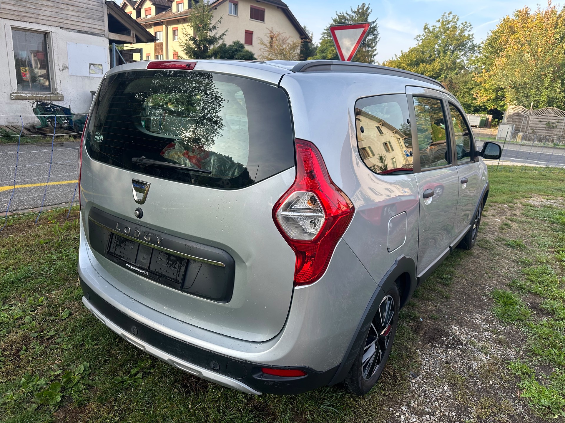 DACIA Lodgy TCE 130 Stepway 7PL-image-3