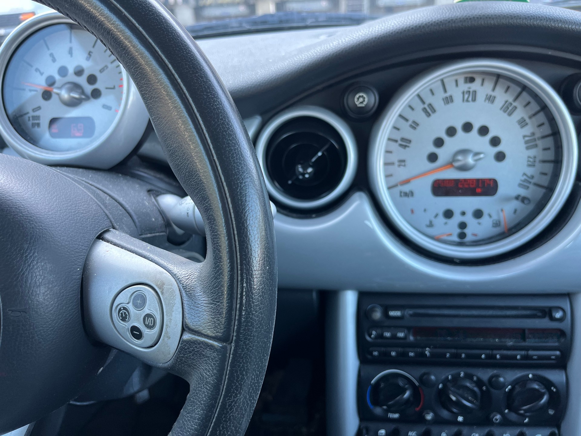MINI Cooper-image-5