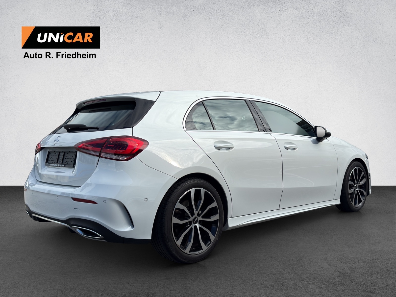 MERCEDES-BENZ A 220 AMG Line 7G-DCT 4Matic-image-6