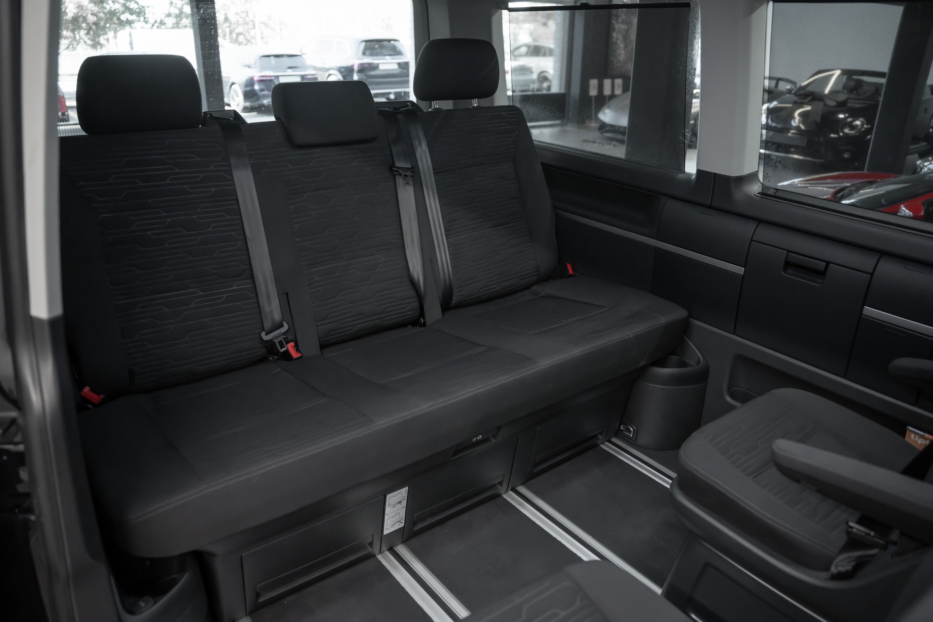 VW T6.1 Multivan 2.0 Bi-TDI Comfortline 4Motion DSG-image-9