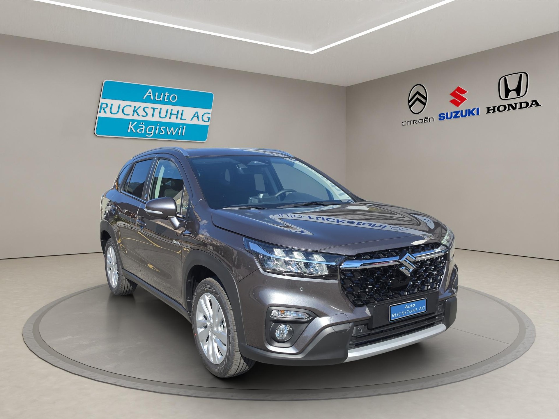 SUZUKI S-Cross 1.4 T Piz Sulai Hybrid 4x4-image-1