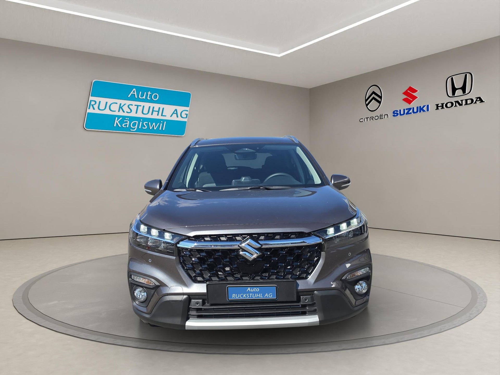SUZUKI S-Cross 1.4 T Piz Sulai Hybrid 4x4-image-2