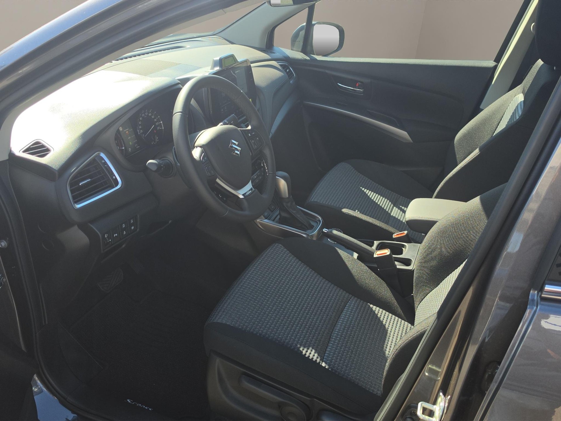 SUZUKI S-Cross 1.4 T Piz Sulai Hybrid 4x4-image-5