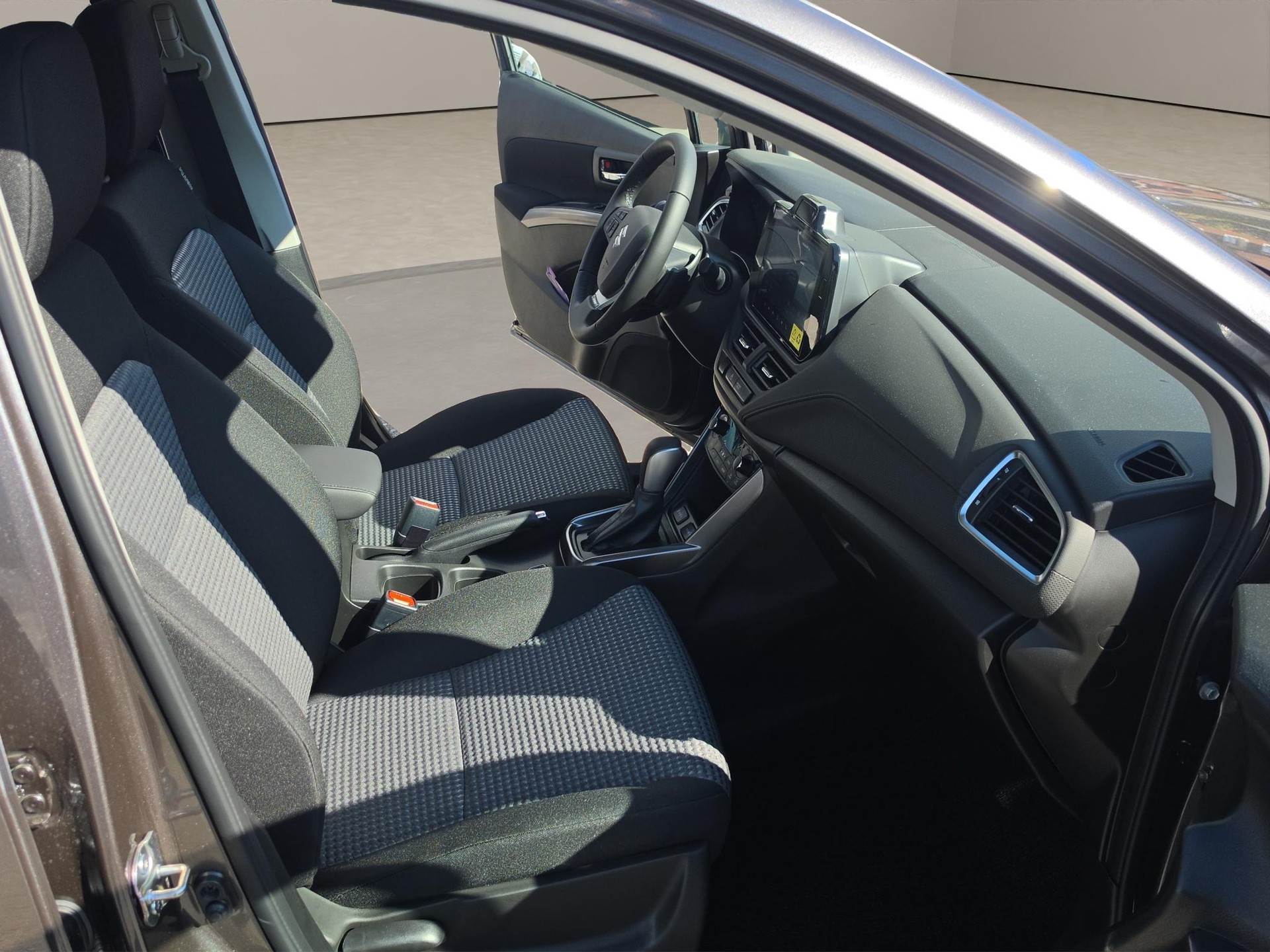 SUZUKI S-Cross 1.4 T Piz Sulai Hybrid 4x4-image-7