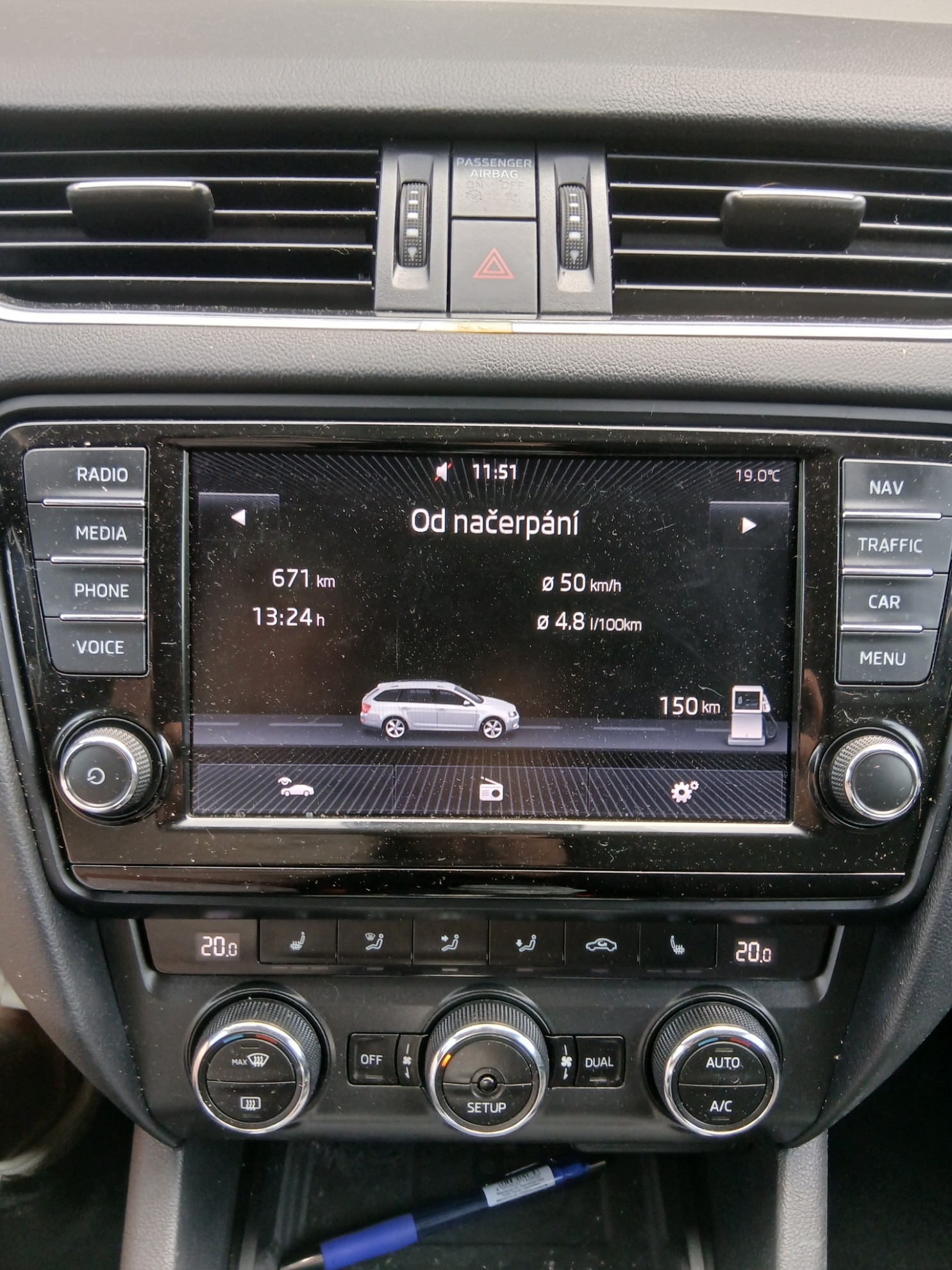 SKODA 2.0 TDI 150 Ambition DSG-image-3
