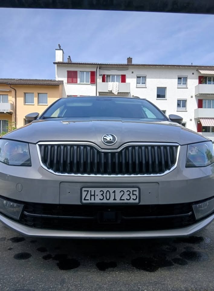 SKODA 2.0 TDI 150 Ambition DSG-image-0