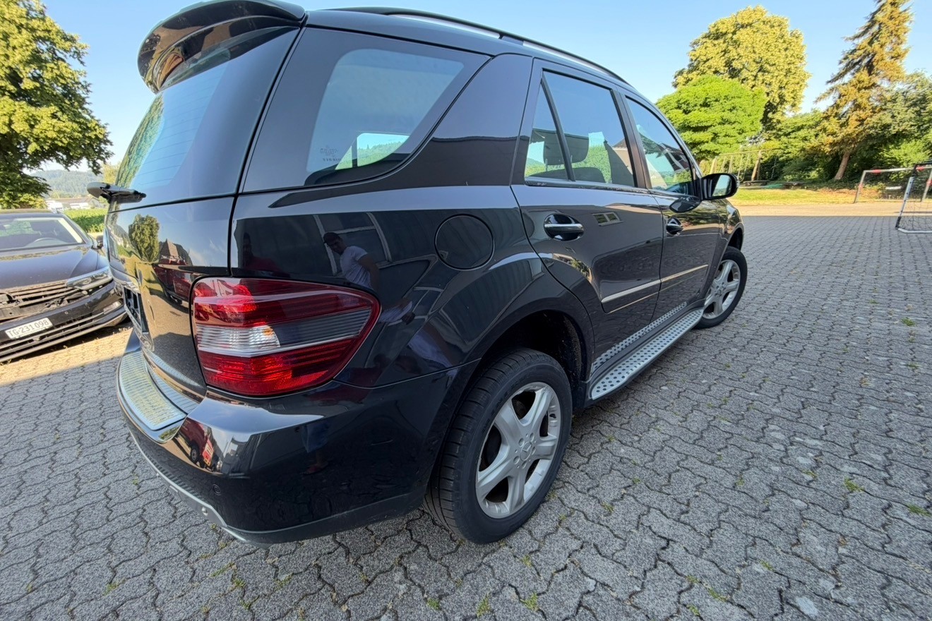 MERCEDES-BENZ ML 350 4Matic Edition 7G-Tronic-image-8