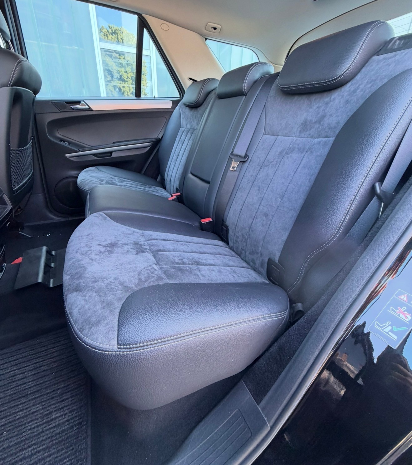 MERCEDES-BENZ ML 350 4Matic Edition 7G-Tronic-image-11