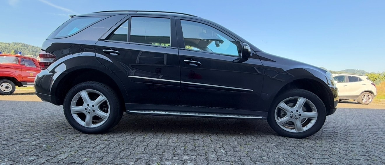 MERCEDES-BENZ ML 350 4Matic Edition 7G-Tronic-image-4