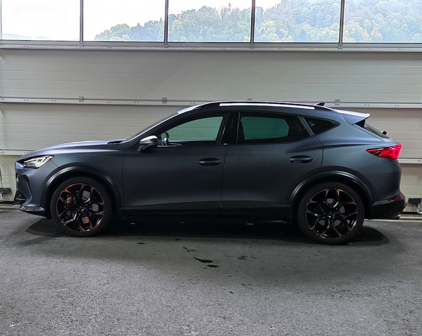 CUPRA Formentor 2.5TSI VZ5 4Drive DSG *ACC&LaneAssist*360°Kamera*Ambientebeleuchtung*AppleCarPlay&AndrioidAuto*-image-1