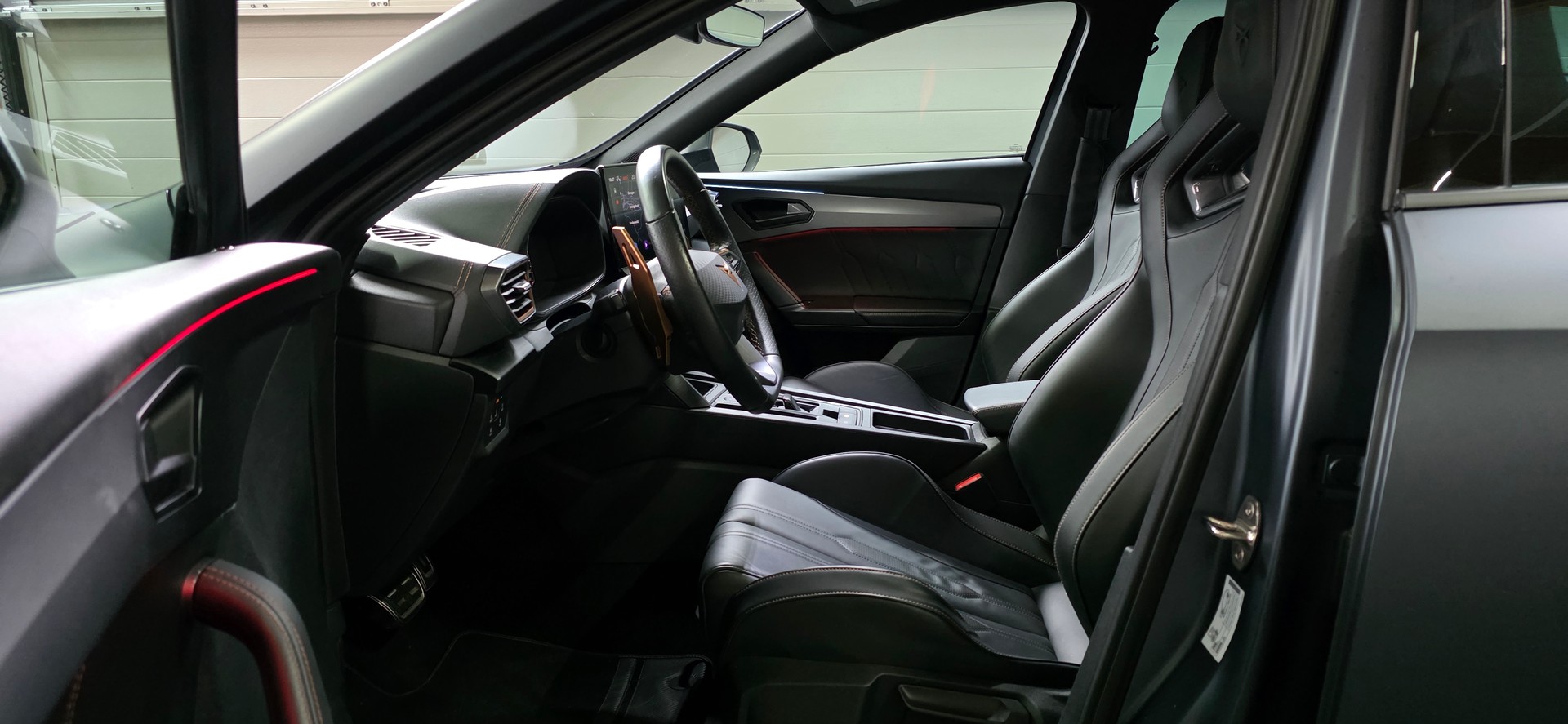 CUPRA Formentor 2.5TSI VZ5 4Drive DSG *ACC&LaneAssist*360°Kamera*Ambientebeleuchtung*AppleCarPlay&AndrioidAuto*-image-8