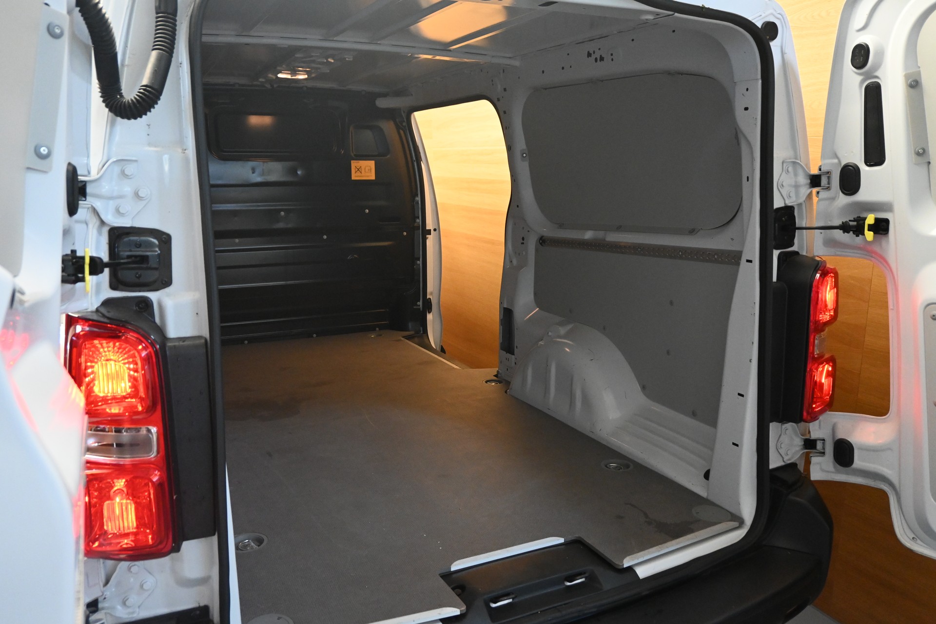 FIAT Scudo 2.0 BlueHDi L3 EAT8-image-6