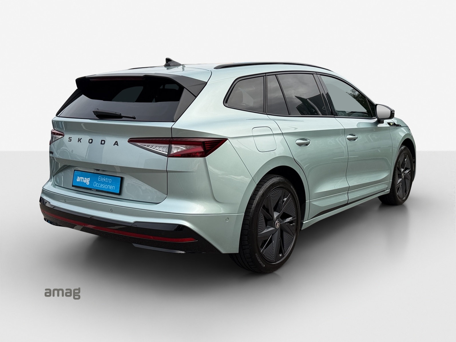 SKODA Enyaq RS 4x4-image-4