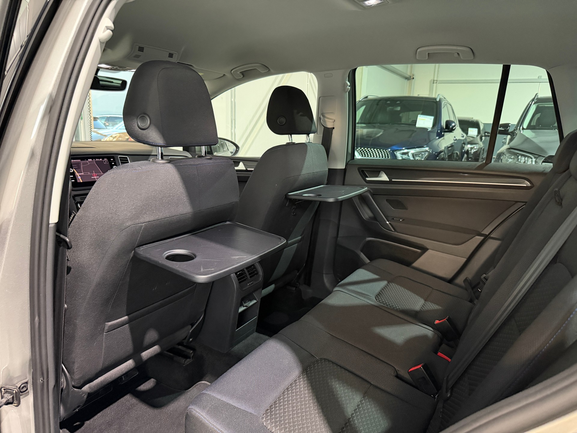 VW Golf Sportsvan 2.0 TDI United DSG inkl. Standheizung-image-15