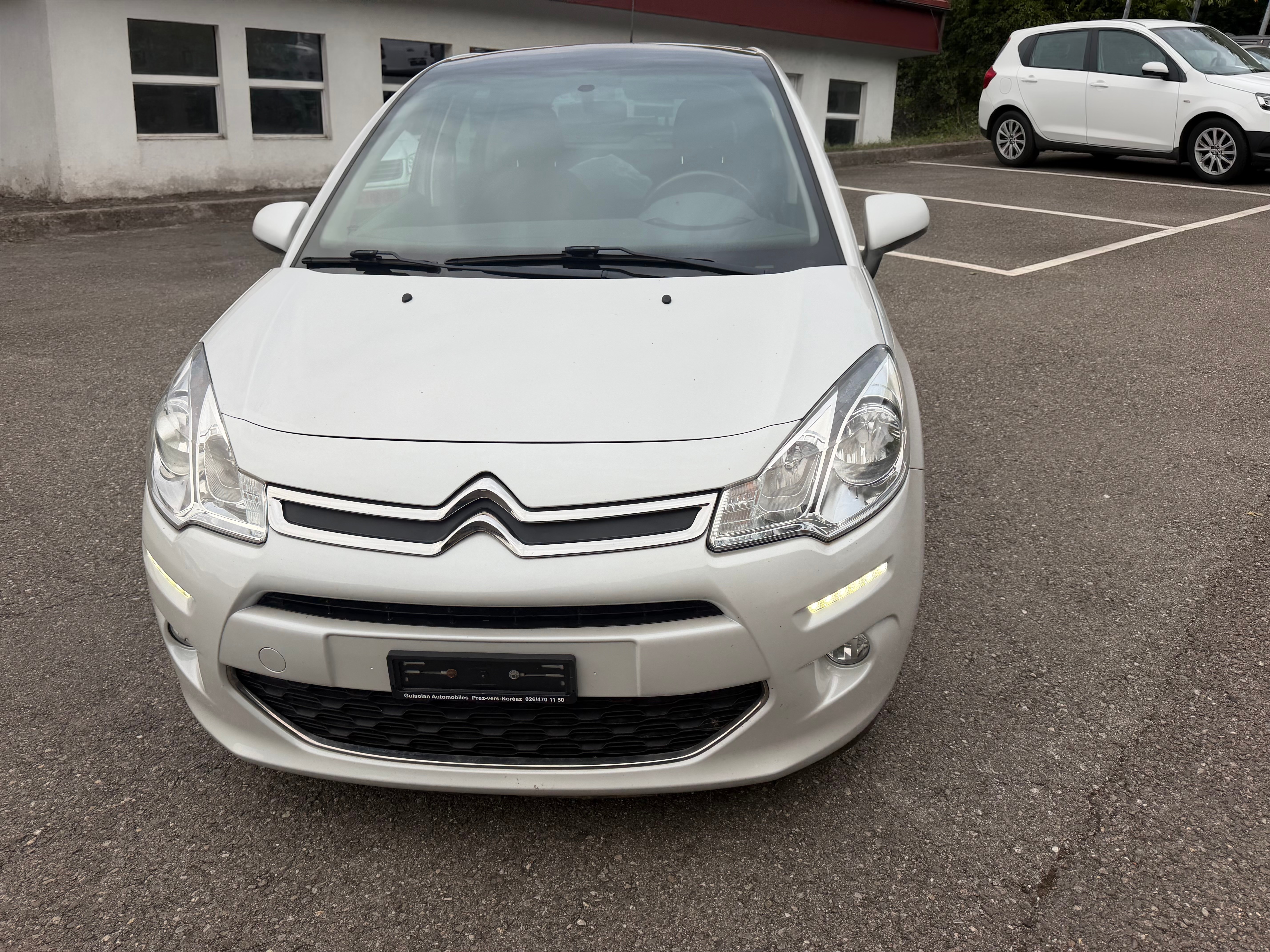 Car photo