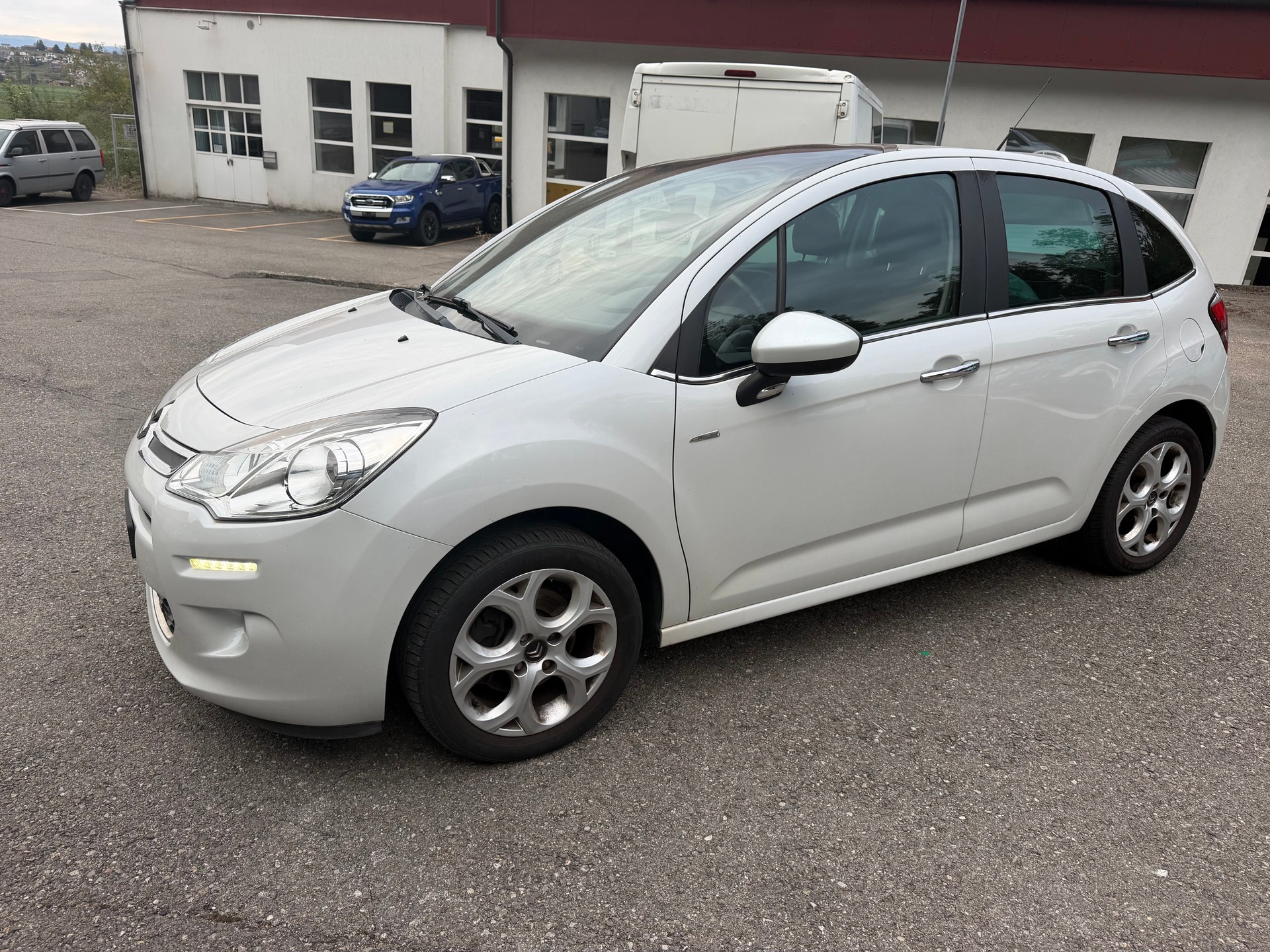 CITROEN C3 1.2i PureTech Exclusive-image-10