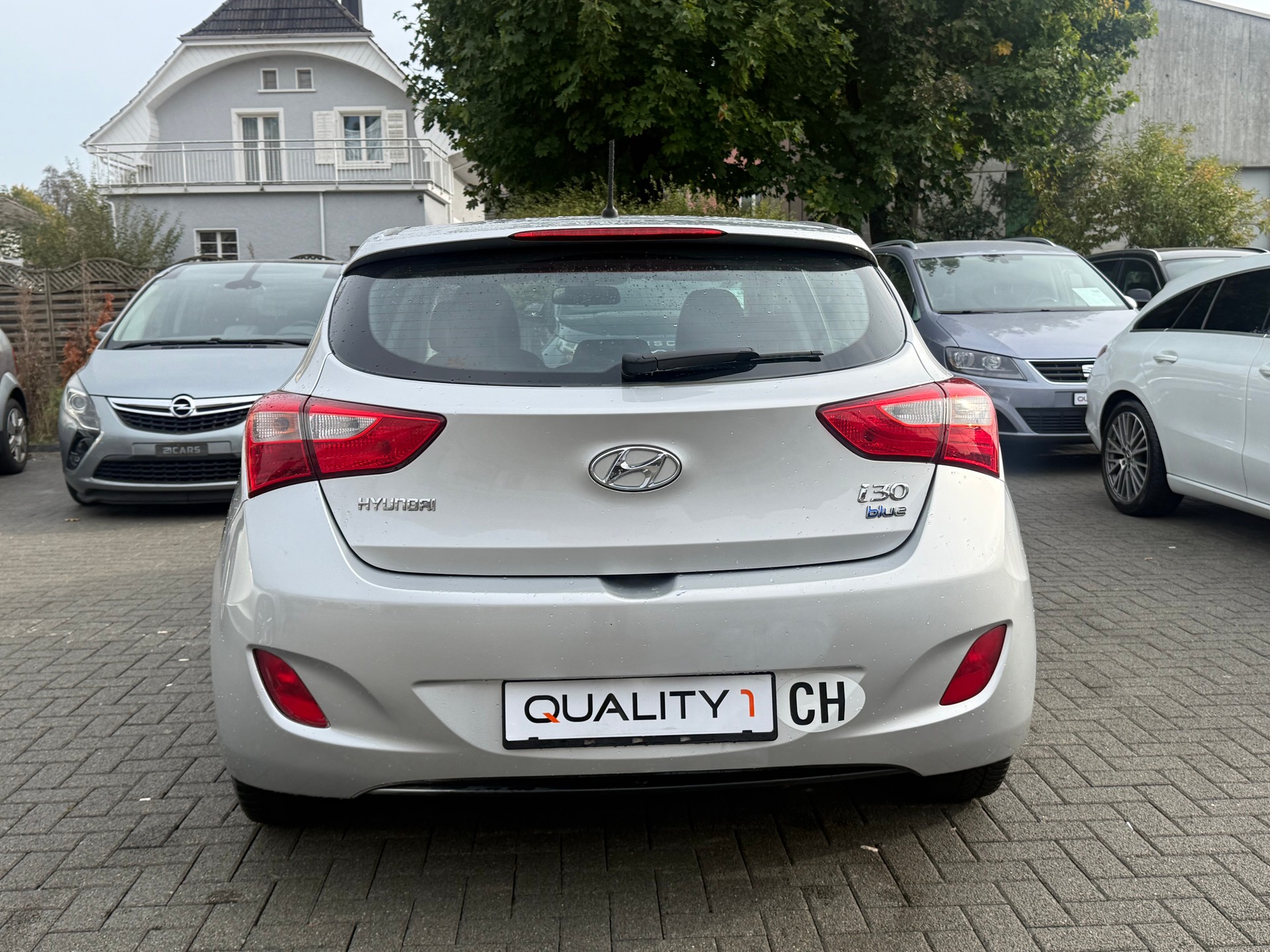 HYUNDAI i30 1.6 CRDi Premium-image-4