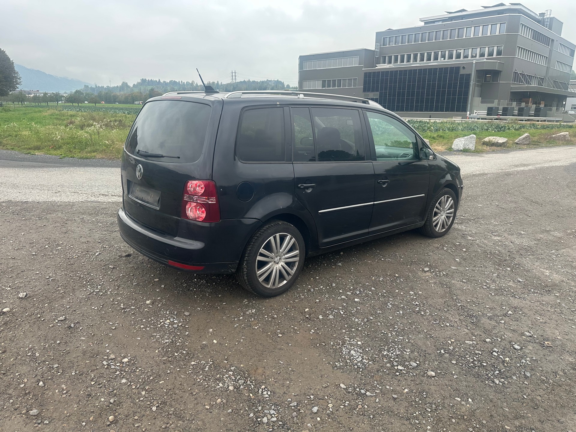 VW Touran 1.4 TSI Highline DSG-image-5
