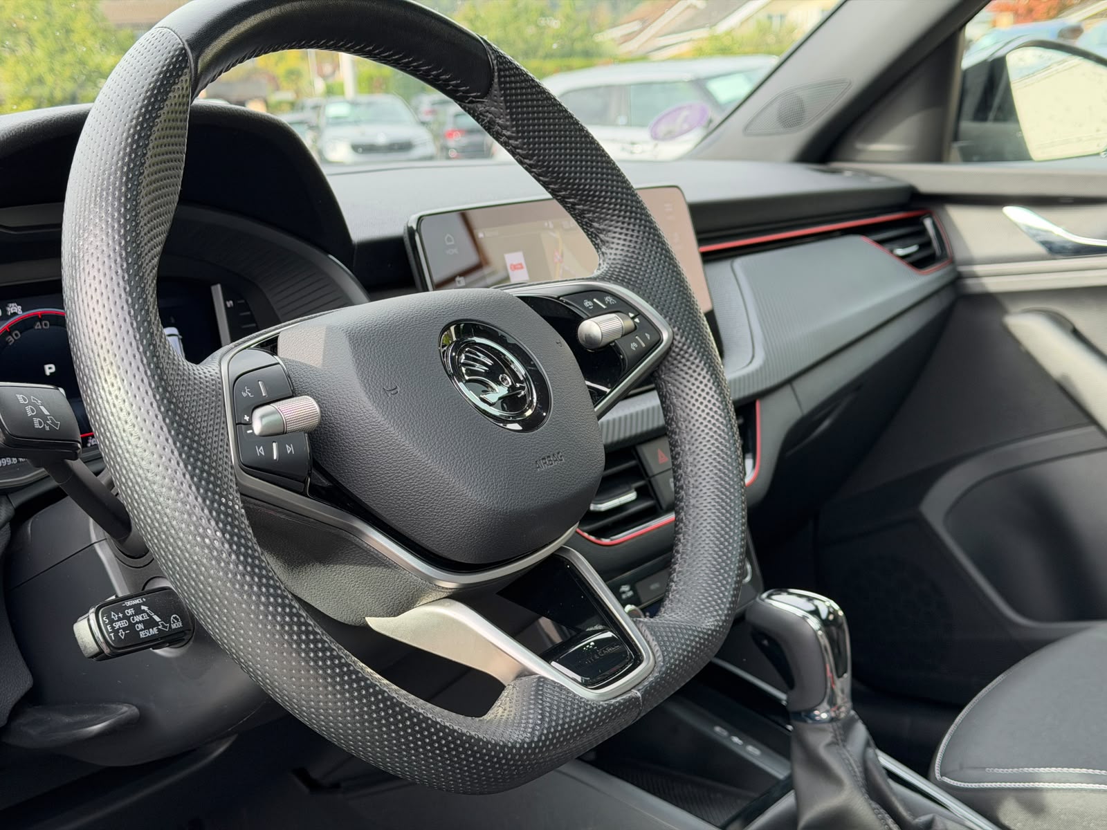 SKODA Kamiq 1.5 TSI Monte Carlo DSG-image-9