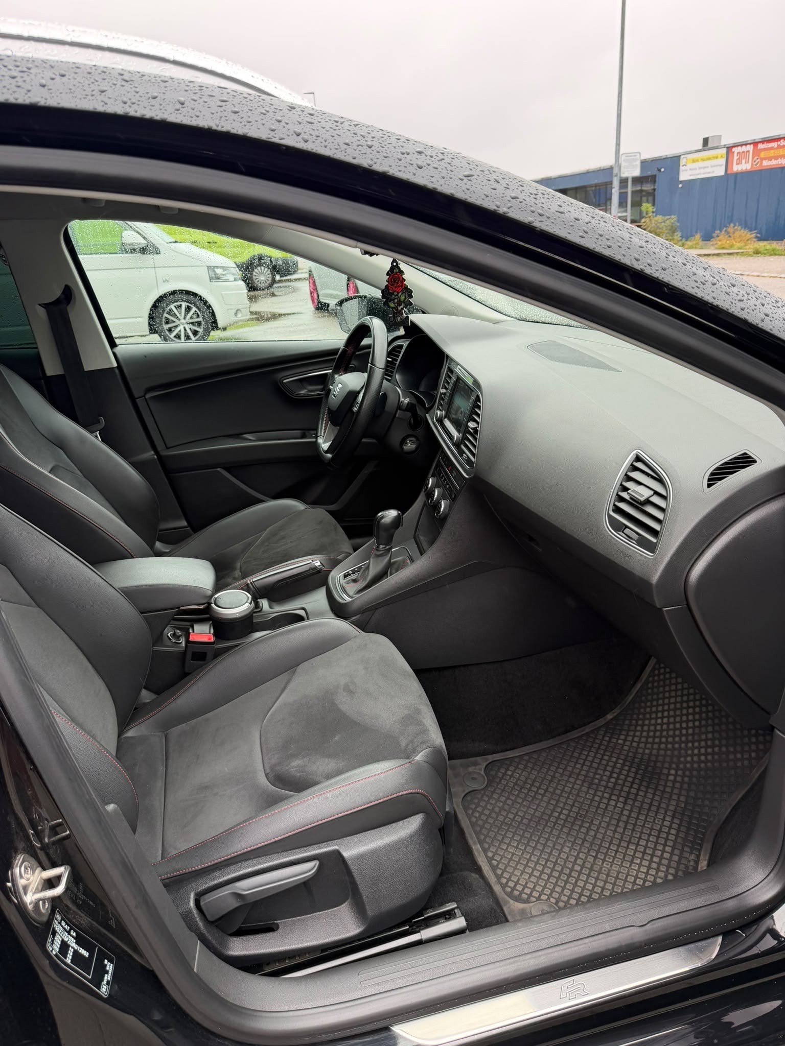 SEAT Leon 2.0 TDI FR Line DSG-image-8