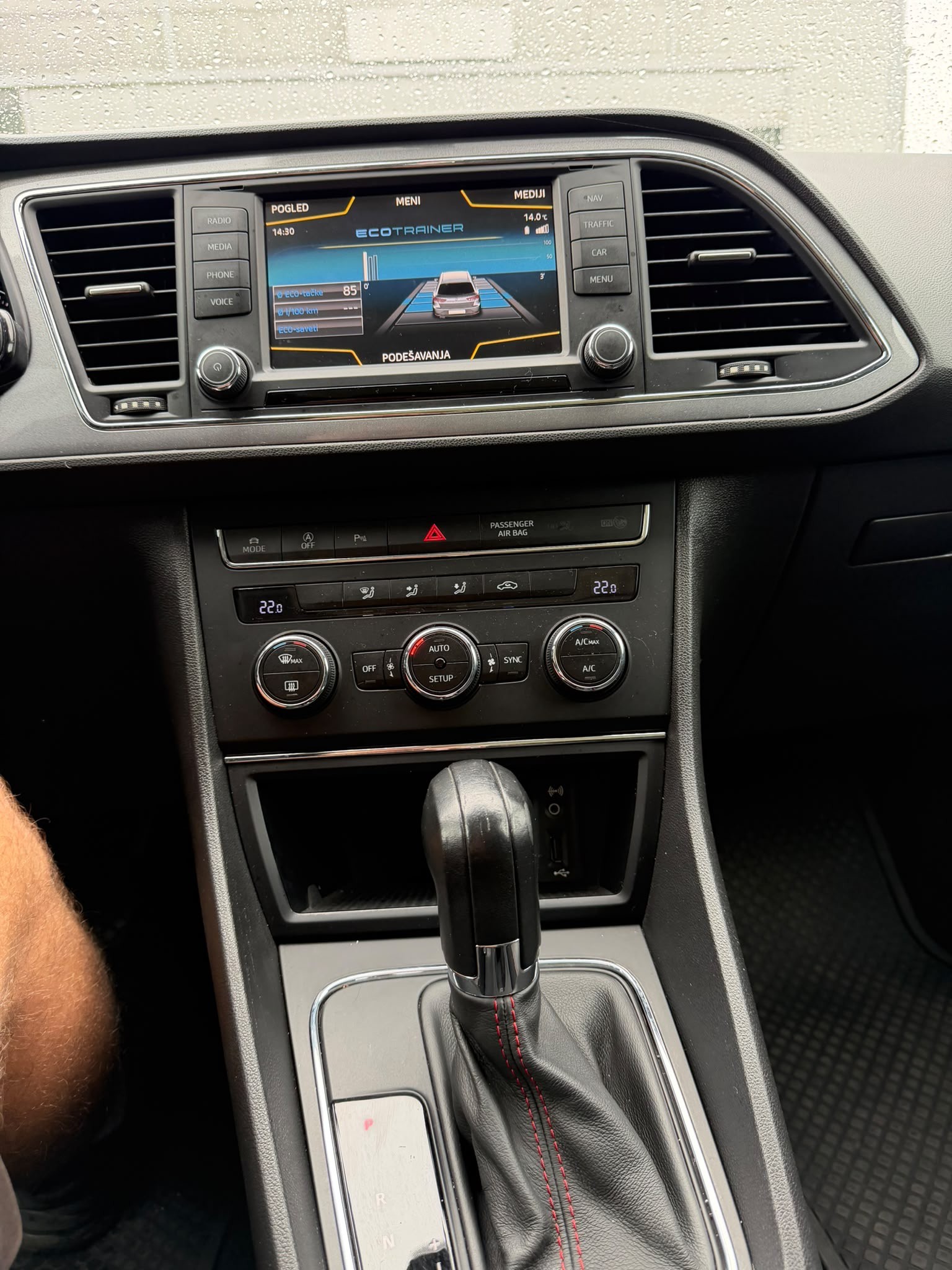 SEAT Leon 2.0 TDI FR Line DSG-image-15