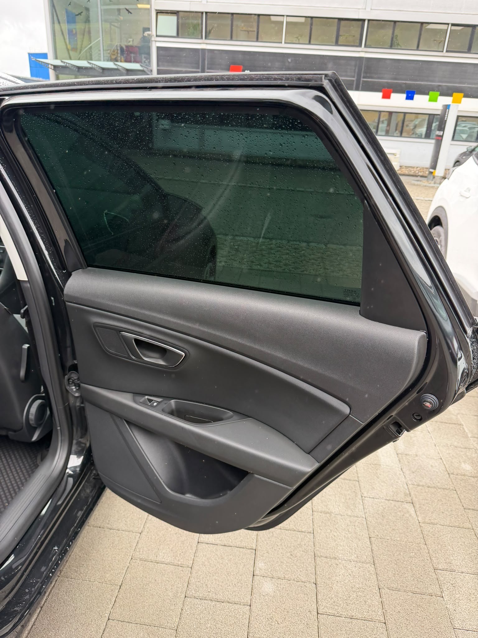 SEAT Leon 2.0 TDI FR Line DSG-image-13