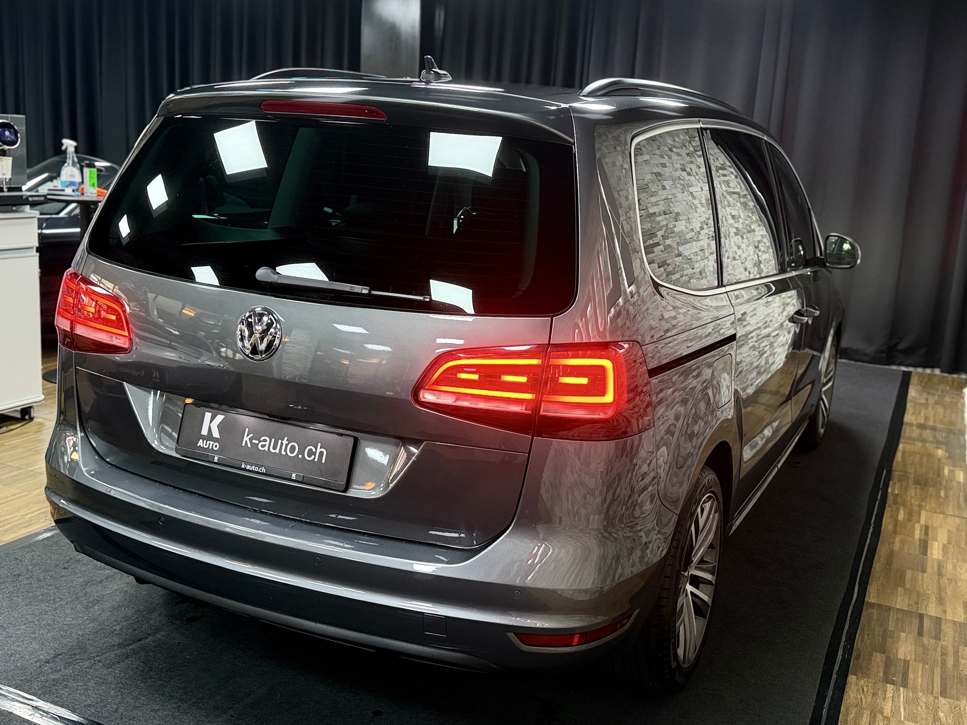 VW Sharan 2.0 TDI BMT Allstar 4Motion DSG-image-3