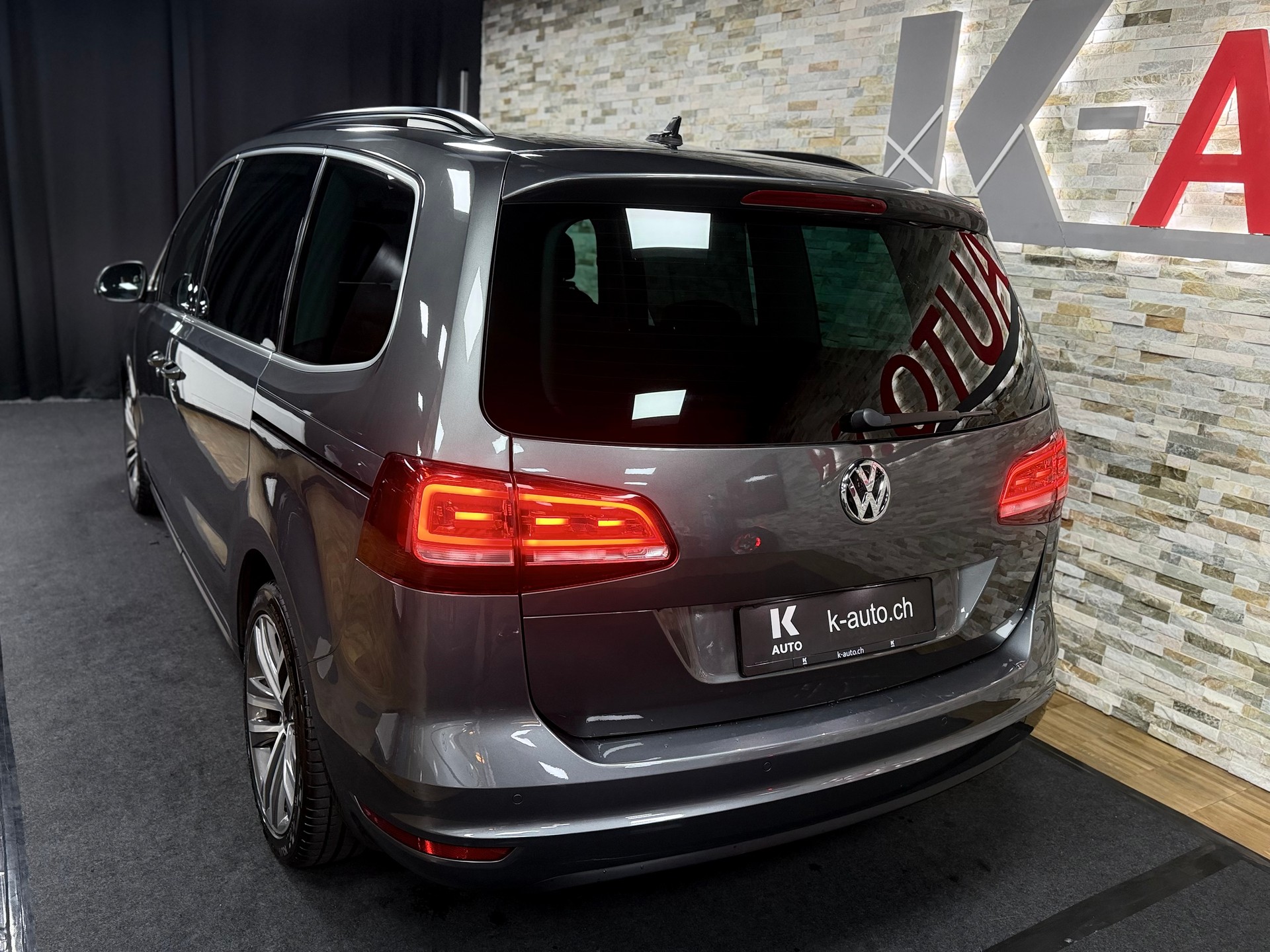 VW Sharan 2.0 TDI BMT Allstar 4Motion DSG-image-1