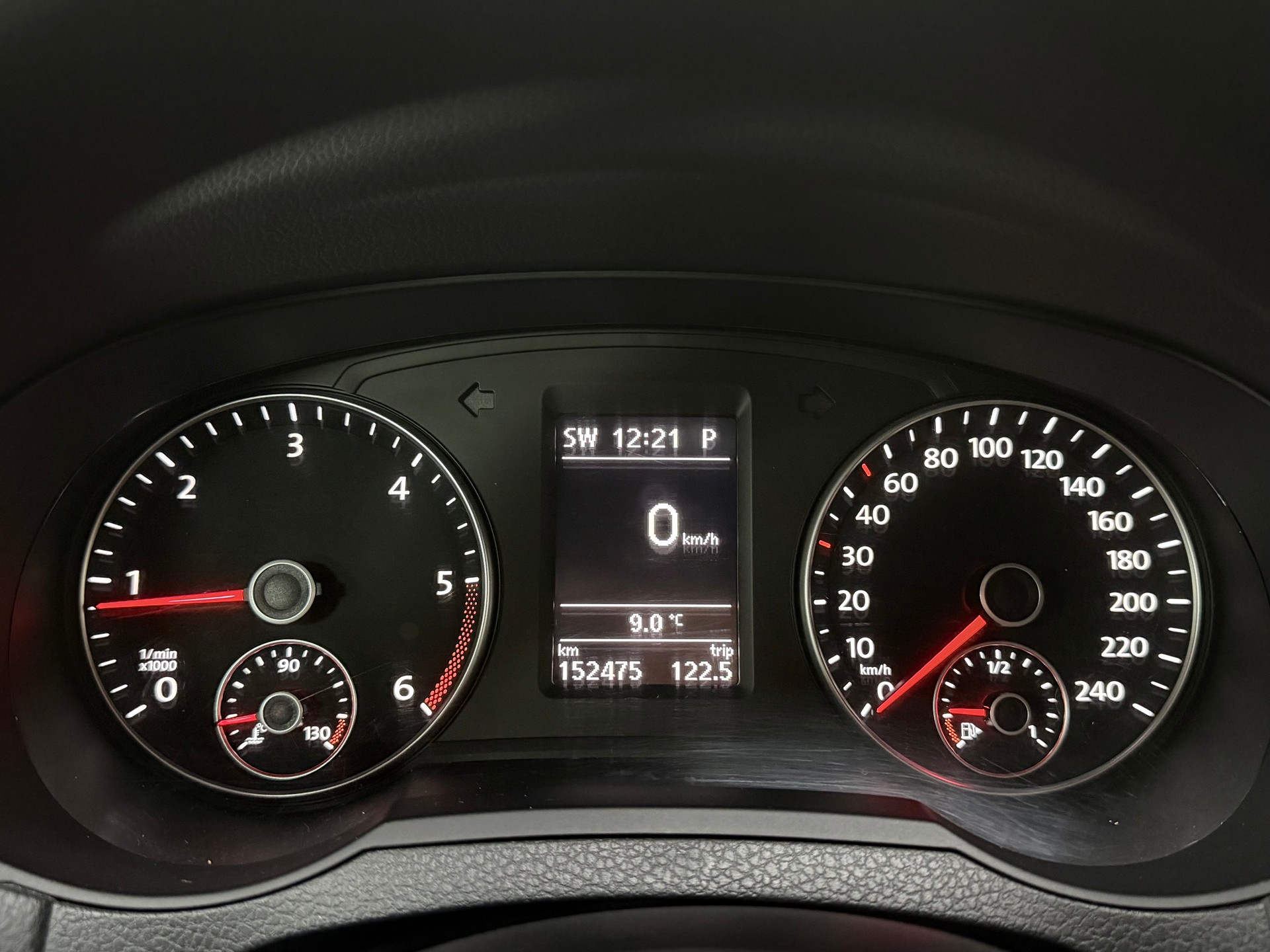VW Sharan 2.0 TDI BMT Allstar 4Motion DSG-image-13