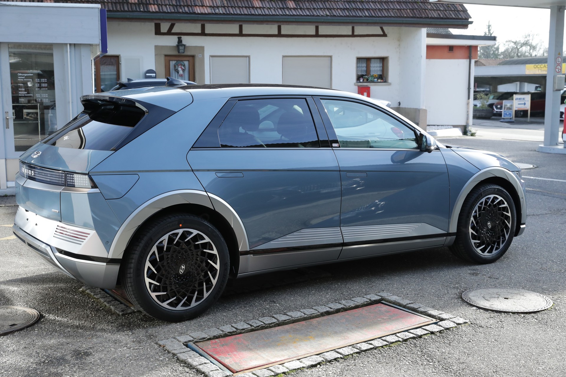 HYUNDAI Ioniq 5 77kWh Vertex 4WD-image-3