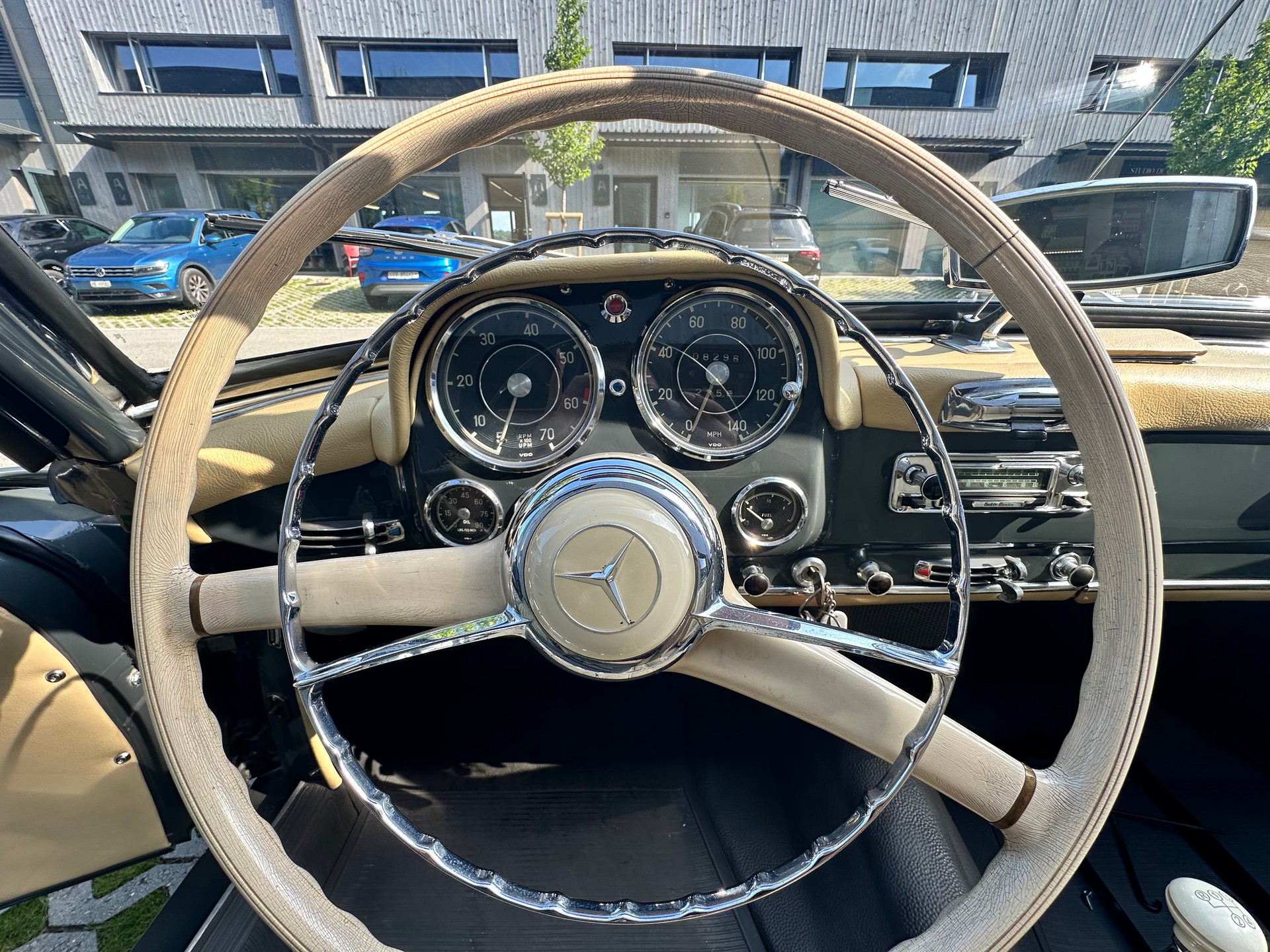 MERCEDES-BENZ SL-image-3