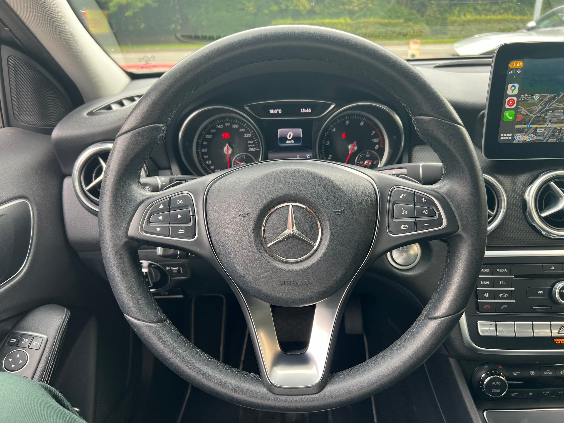 MERCEDES-BENZ GLA 220 Style 4Matic 7G-DCT-image-12