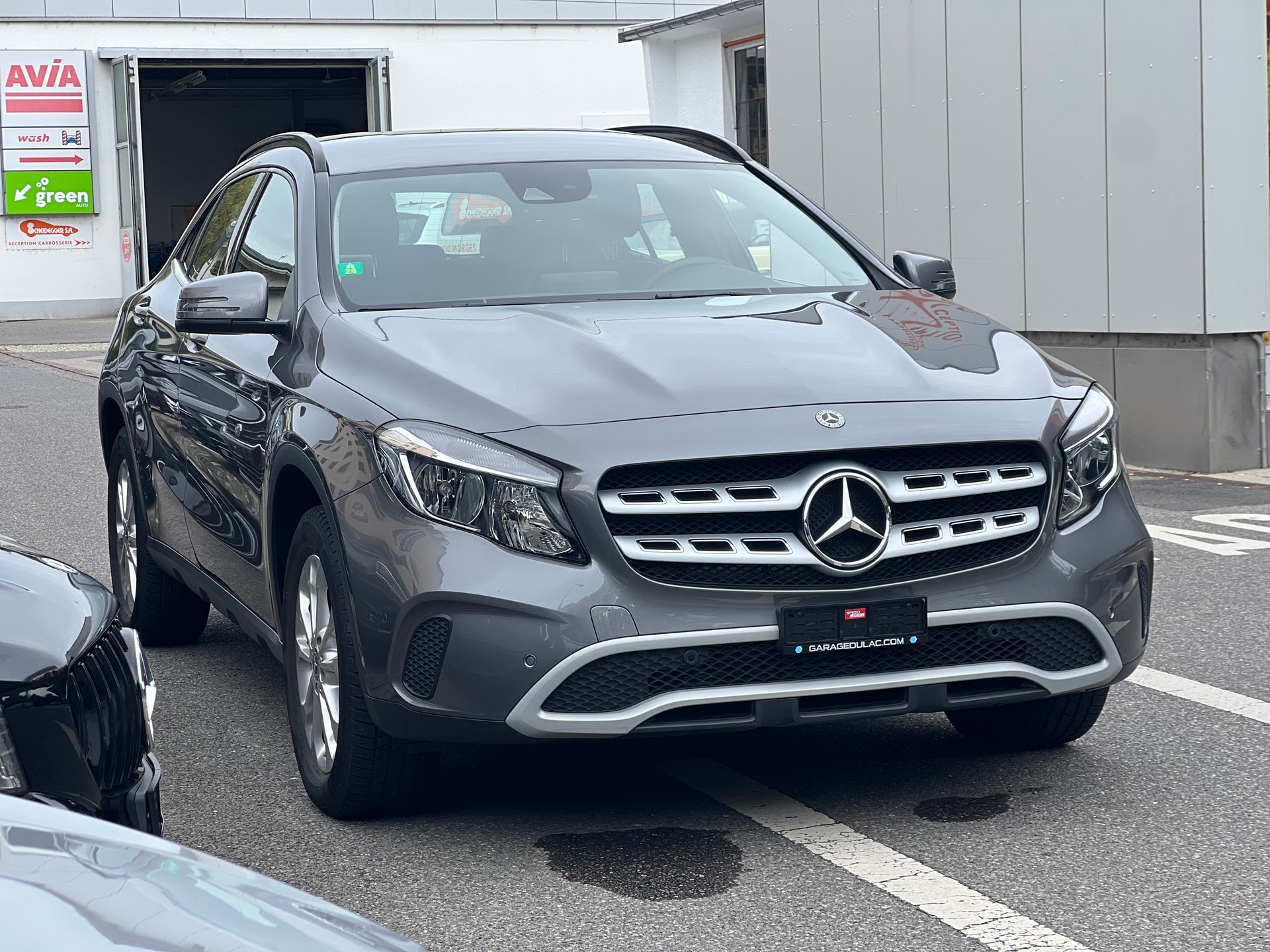 MERCEDES-BENZ GLA 220 Style 4Matic 7G-DCT-showroom-element-2