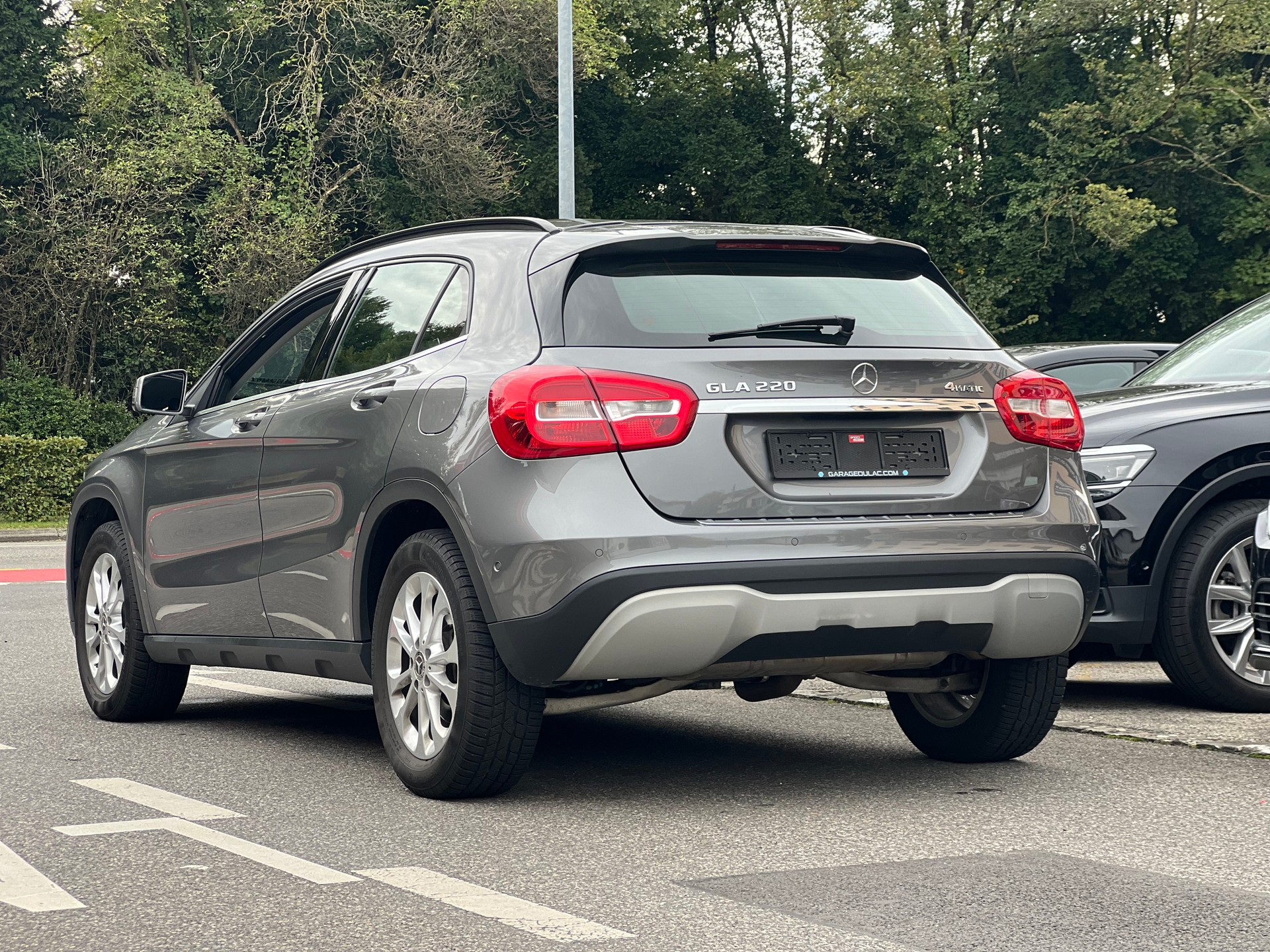MERCEDES-BENZ GLA 220 Style 4Matic 7G-DCT-image-4