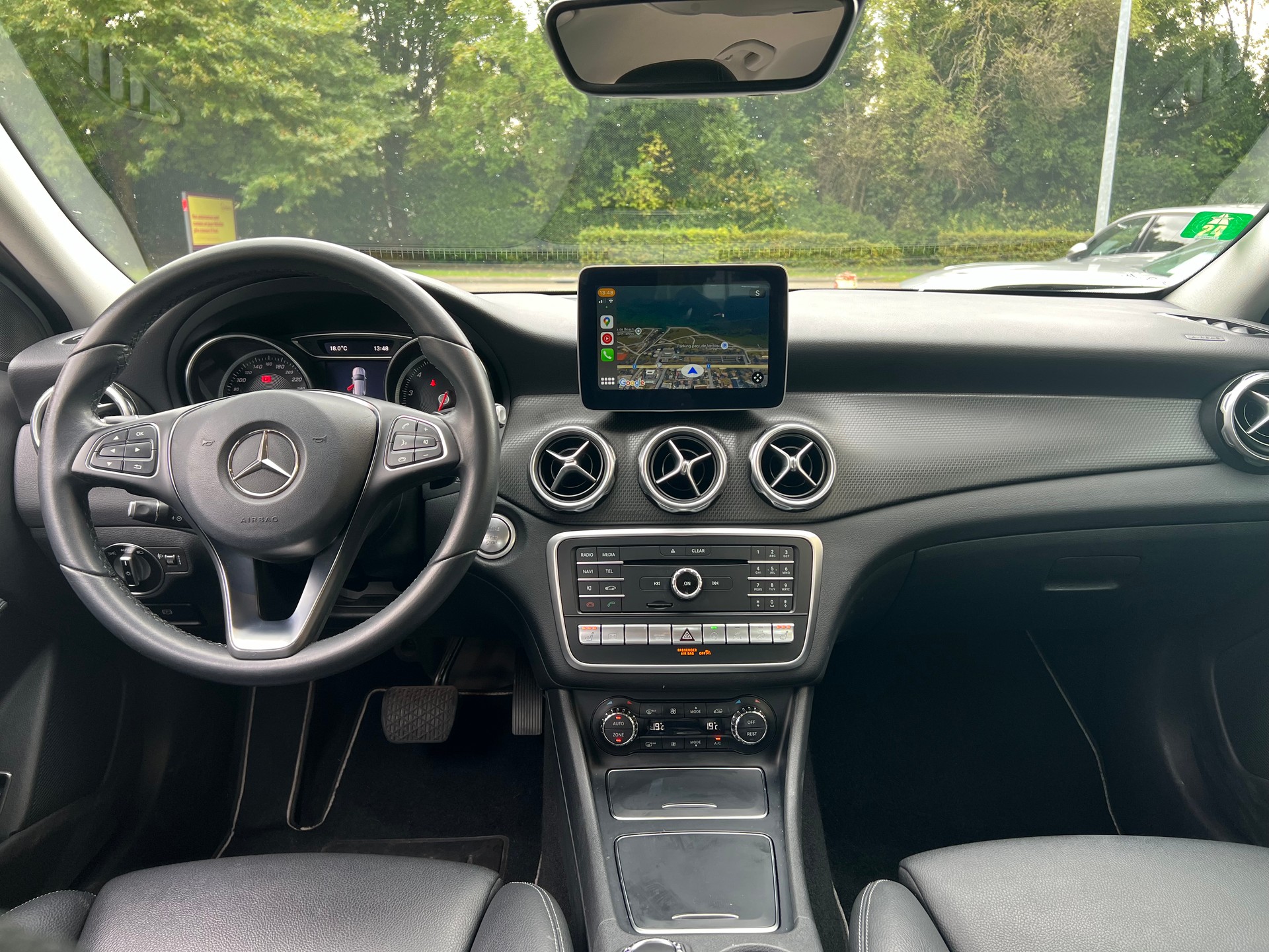 MERCEDES-BENZ GLA 220 Style 4Matic 7G-DCT-image-13