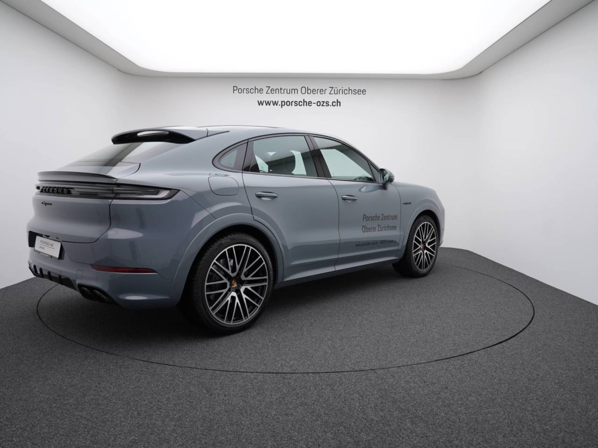 PORSCHE Cayenne E-Hybrid Coupé-image-6
