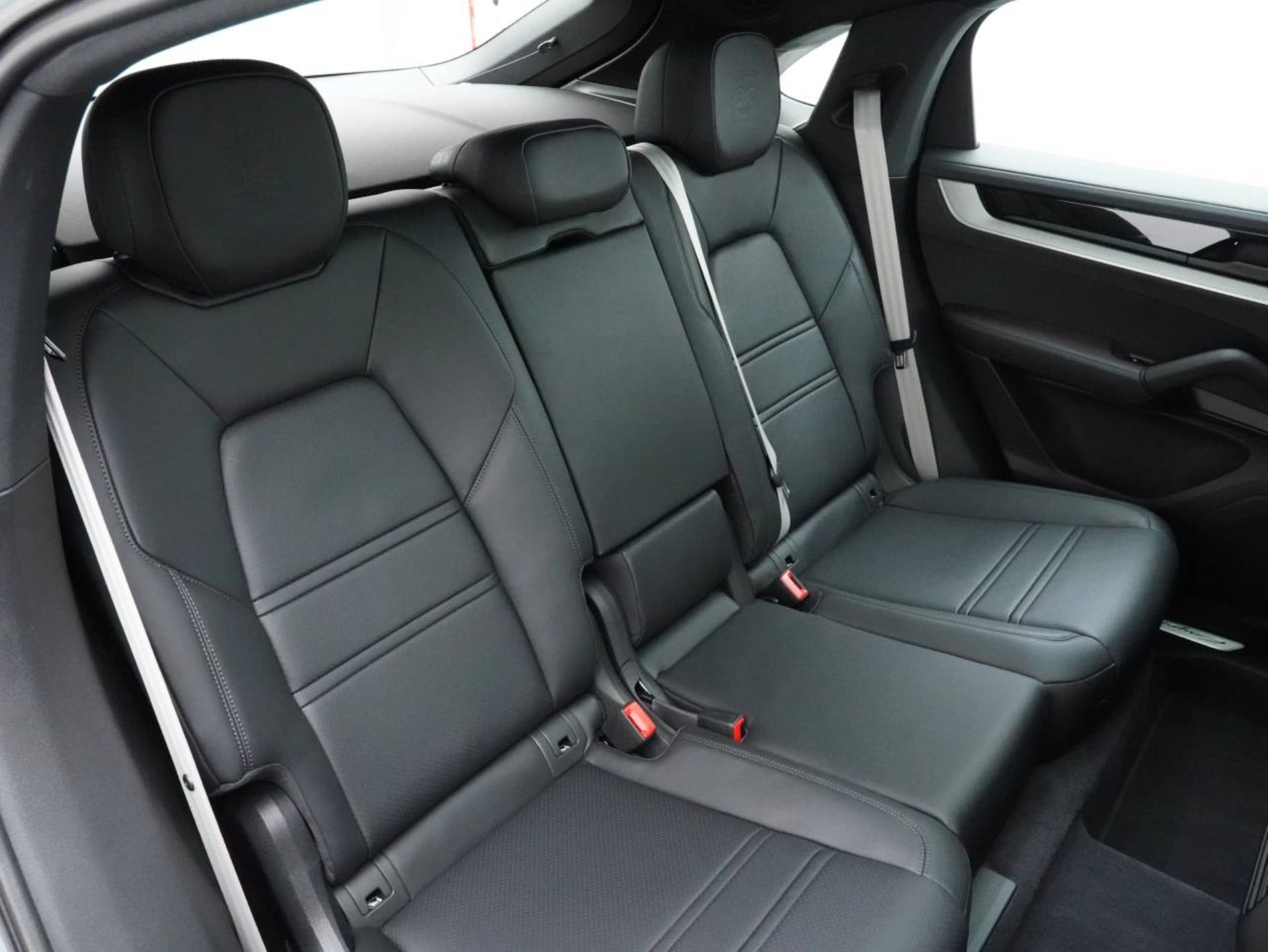 PORSCHE Cayenne E-Hybrid Coupé-image-31