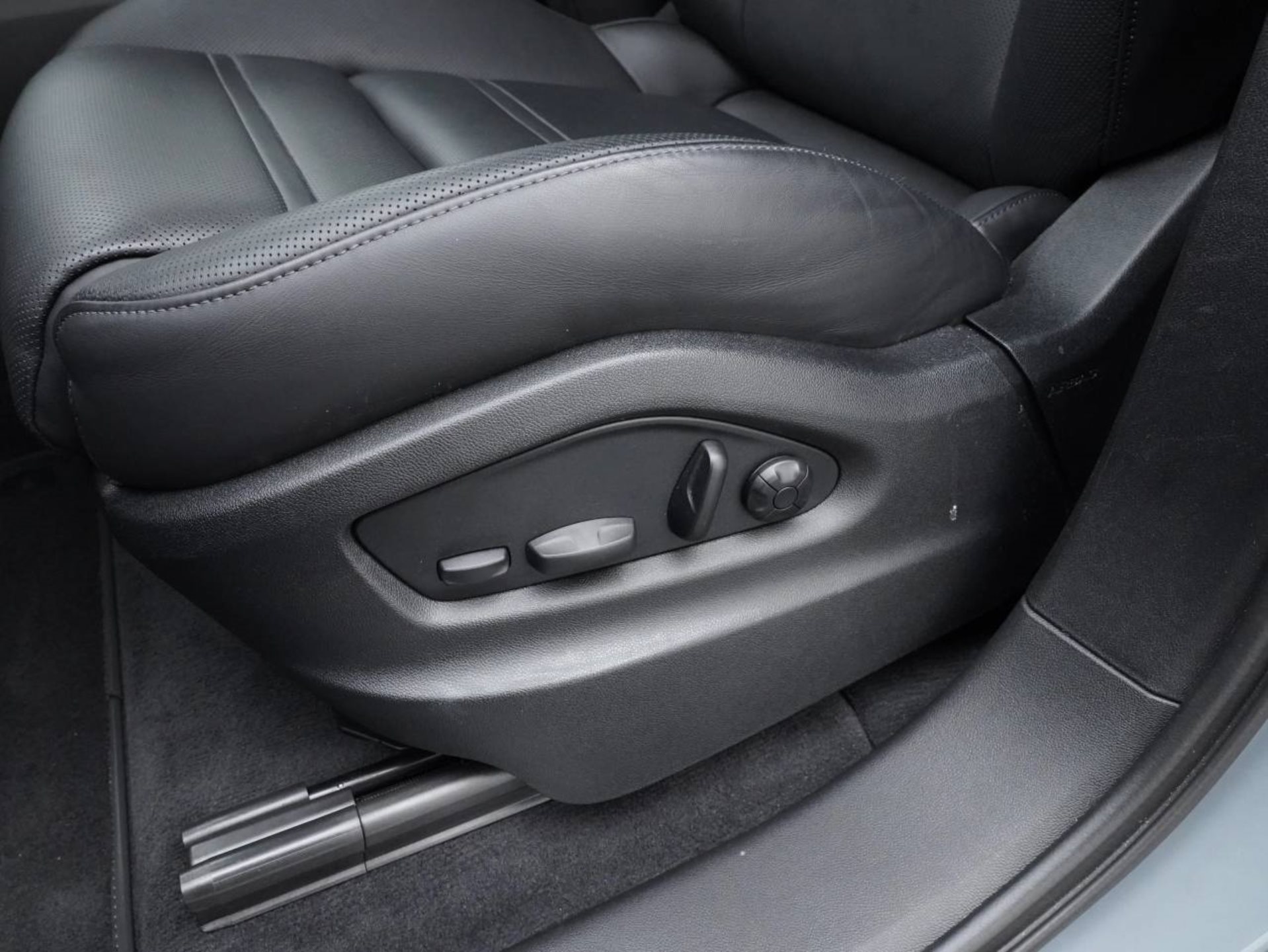 PORSCHE Cayenne E-Hybrid Coupé-image-22
