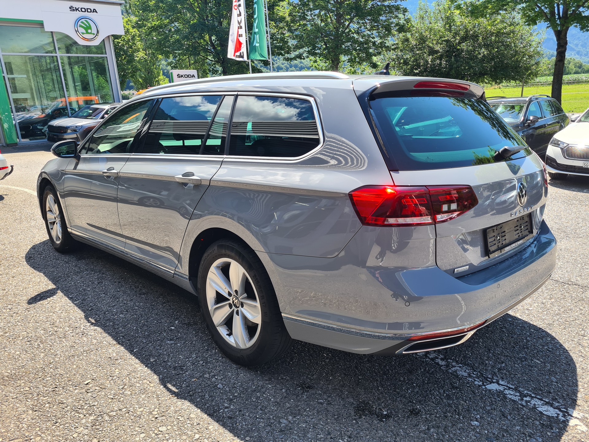 VW Passat 2.0 TDI BMt 75 Edition 4Motion DSG-image-6