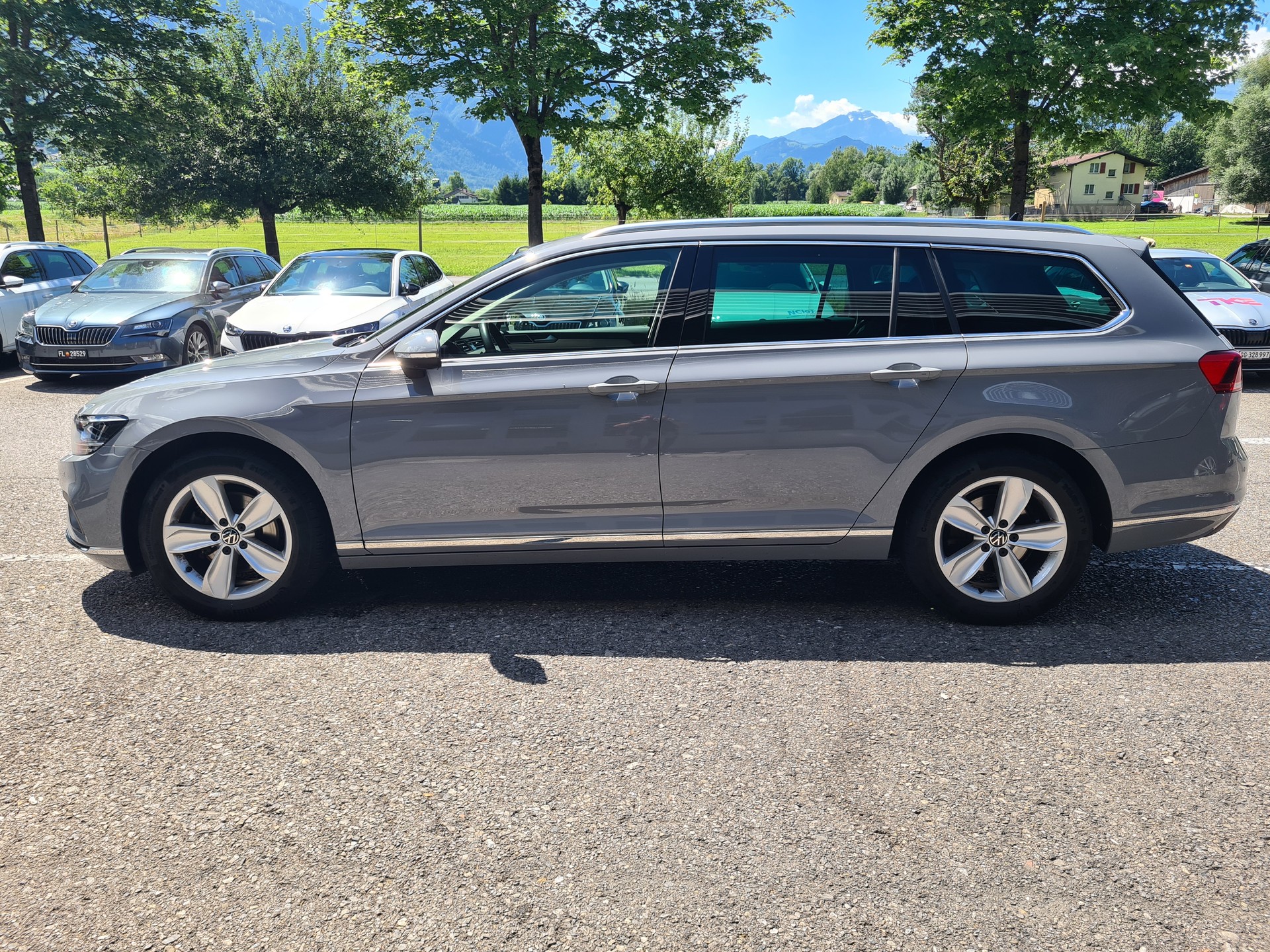 VW Passat 2.0 TDI BMt 75 Edition 4Motion DSG-image-5