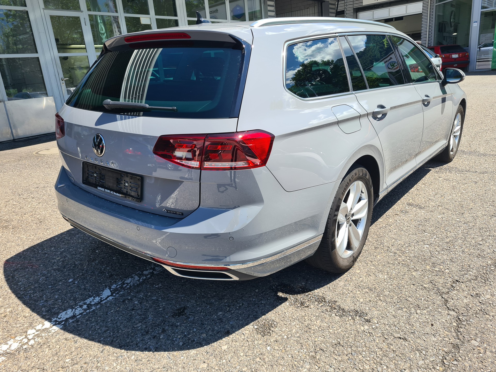 VW Passat 2.0 TDI BMt 75 Edition 4Motion DSG-image-3