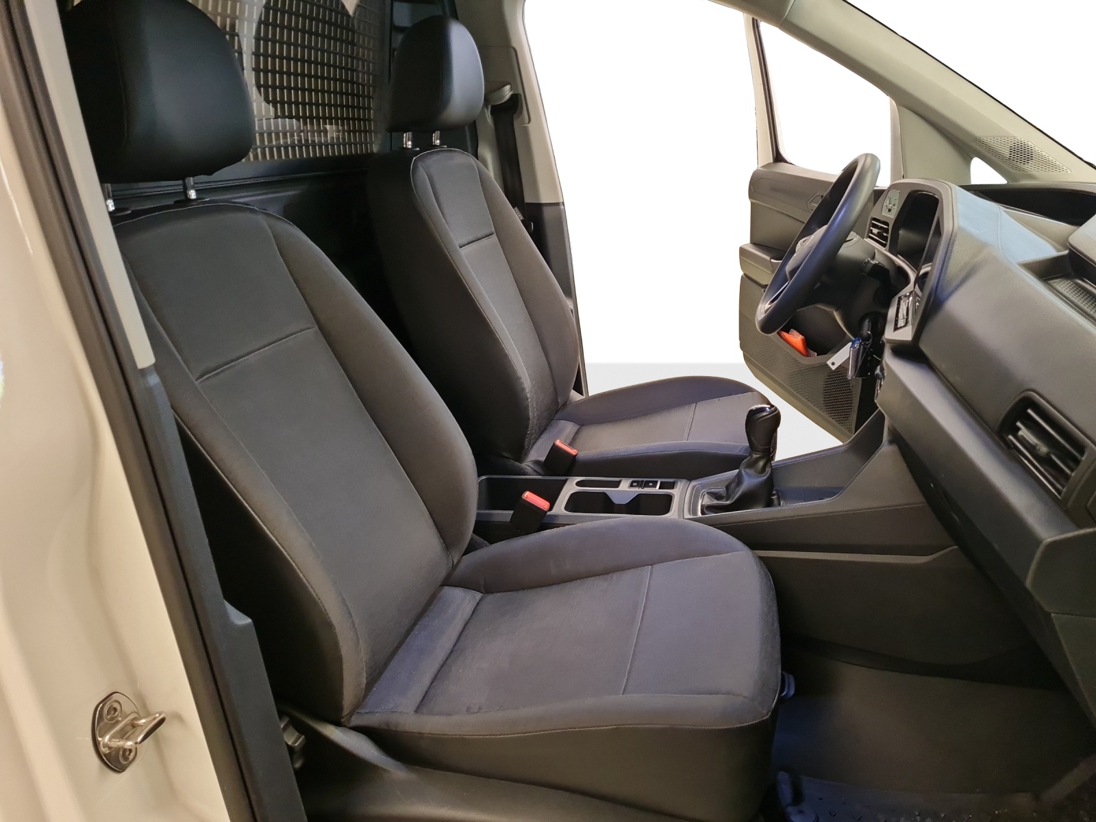 VW Caddy Cargo 2.0TDI-image-10
