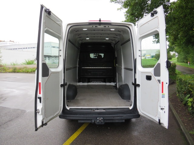 VW Crafter 35 2.0 TDI L3 AUTOMAT - Mittellang - 140PS-showroom-element-3