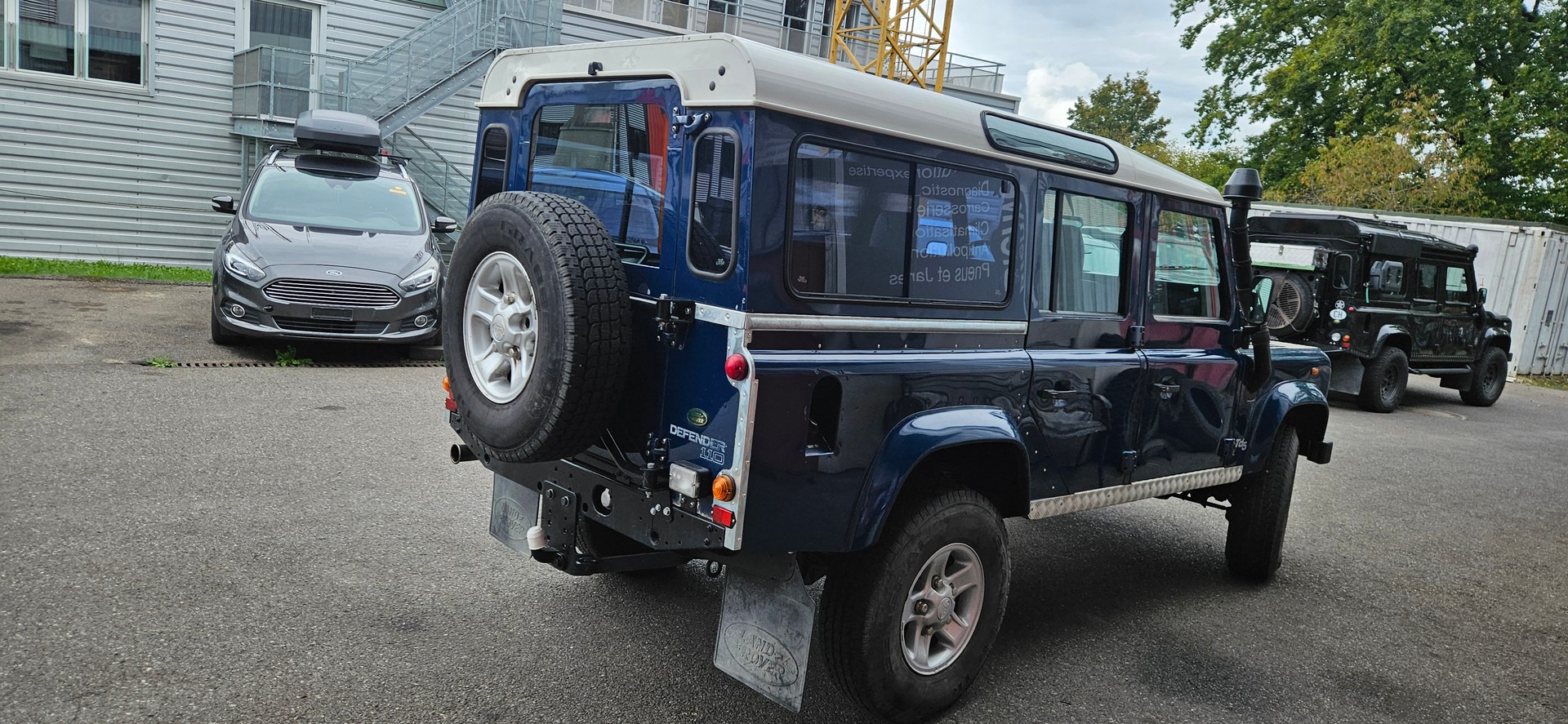 LAND ROVER Defender 110 SW 2.5 Td5-image-3