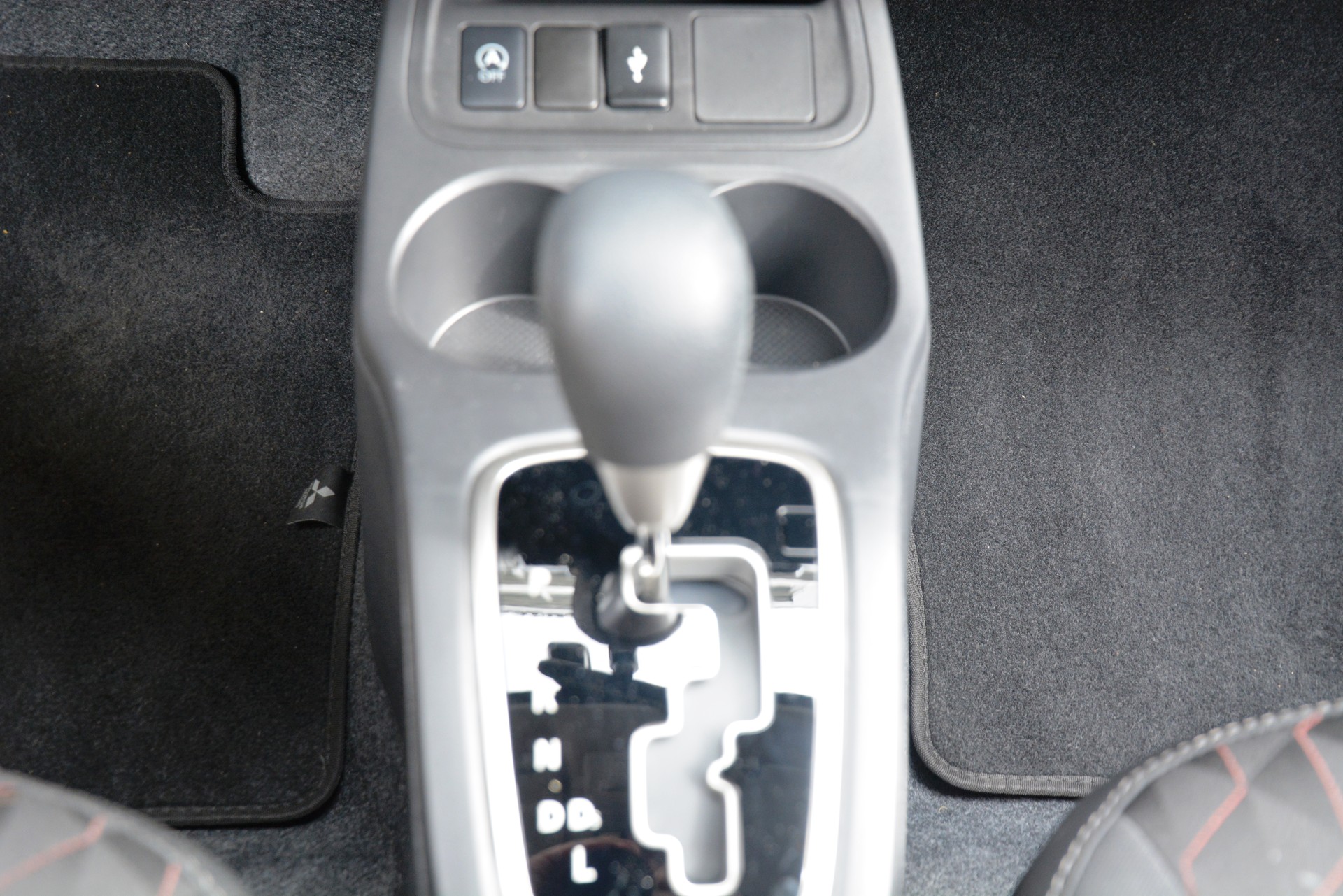 MITSUBISHI Space Star 1.2 CVT Pure-image-10